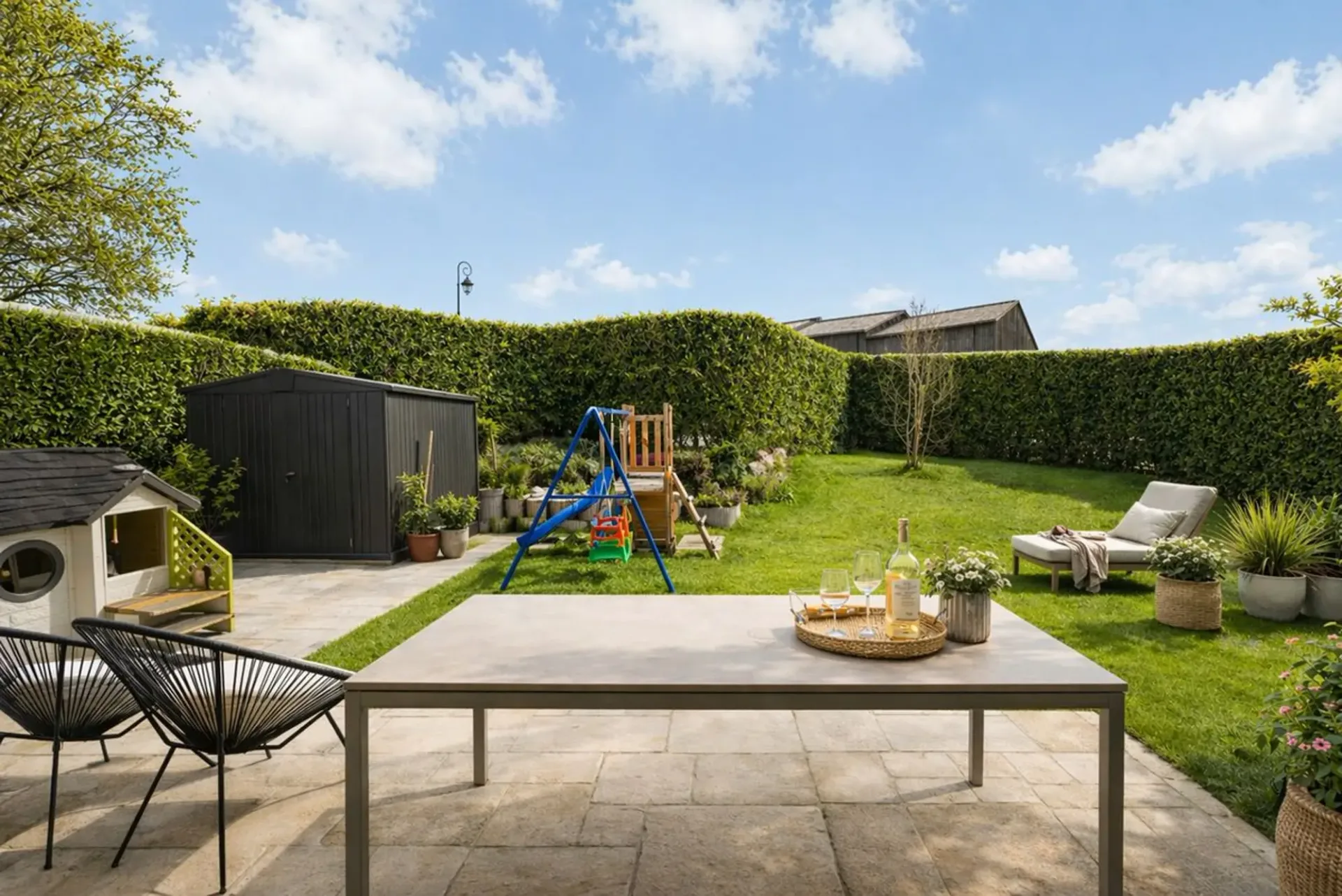 Superbes 4.5 Zimmer mit großem privatem Garten