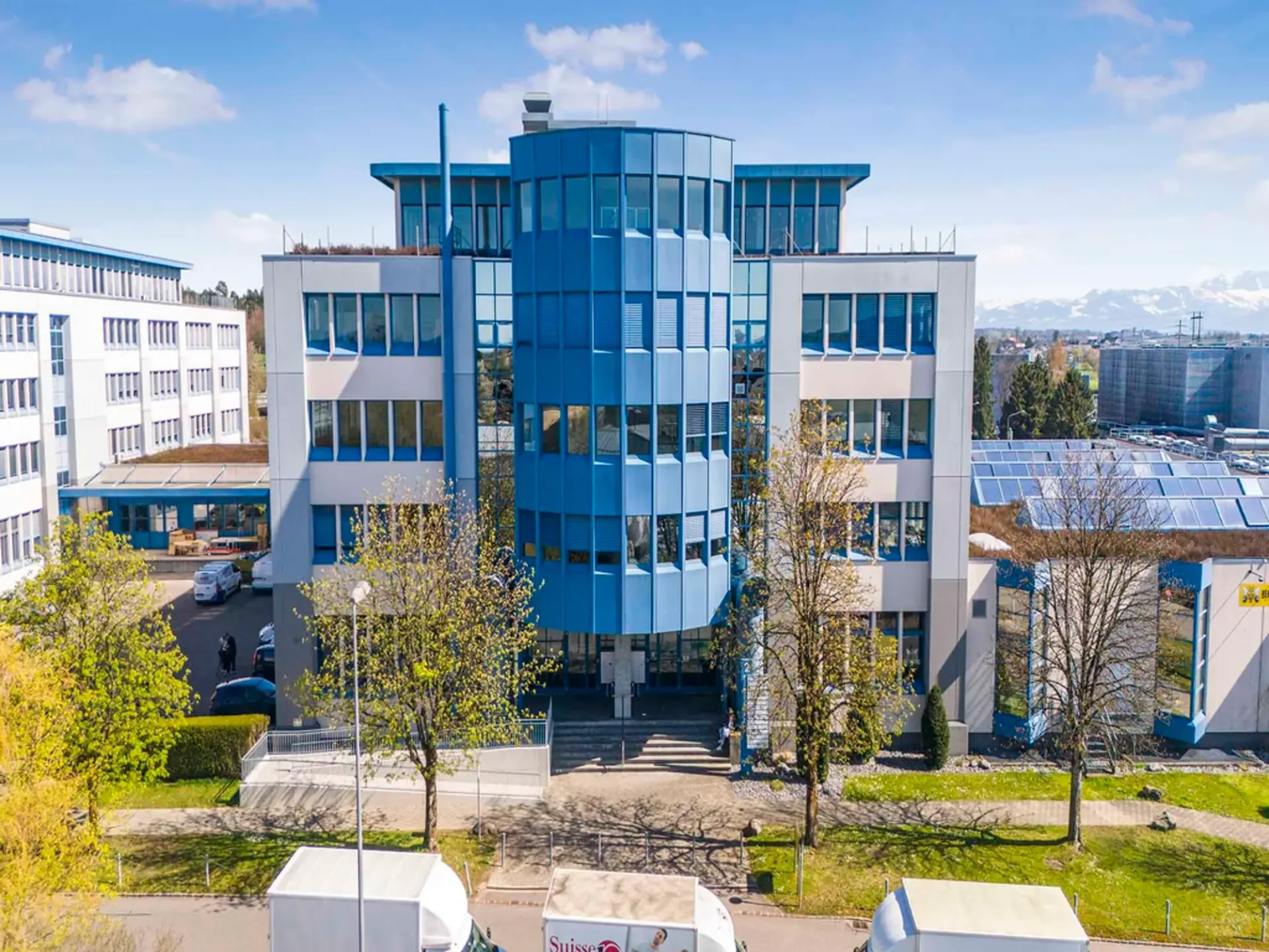 Ausgebaute Büroflächen in Volketswil zu vermieten