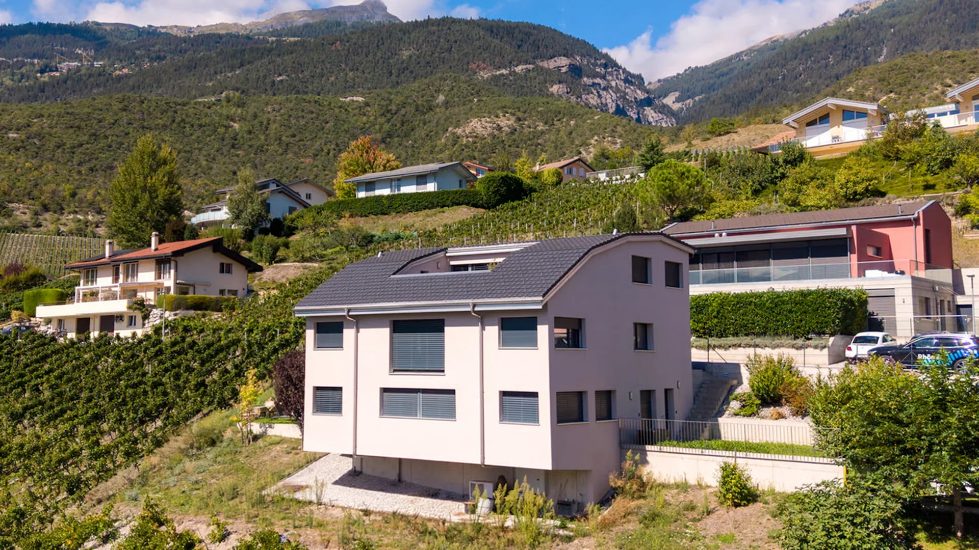 Zu vermieten Villa 6.5 Zimmer in Miège