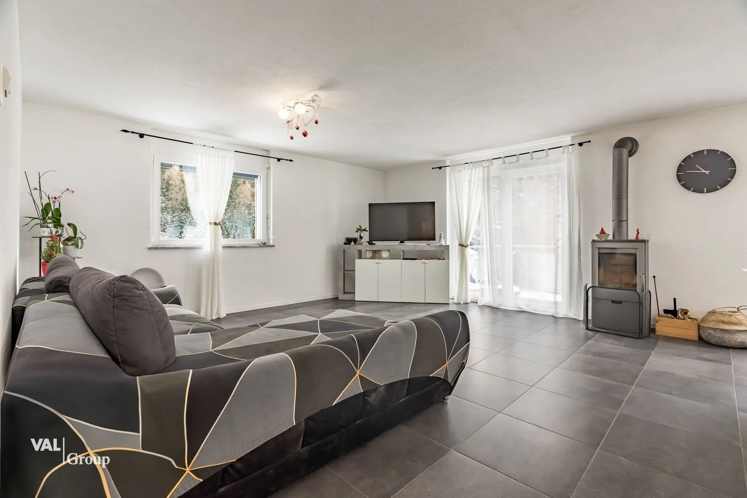 Spacious duplex living with charm and fireplace