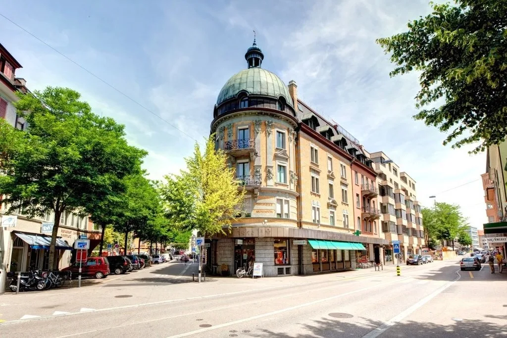 Erstklassige Wohnung direkt am Markplatz Oerlikon zu vermieten!