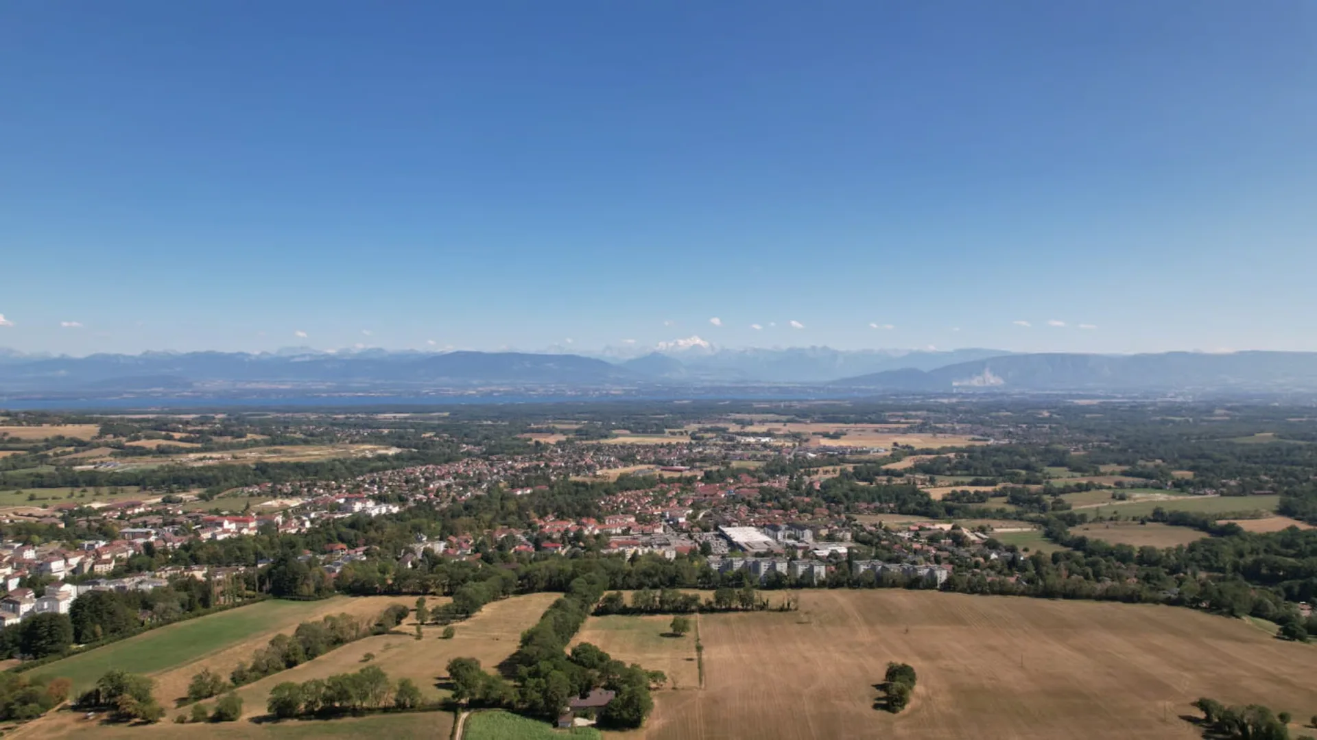 Geräumiges Einzelhaus in ruhiger Lage mit Aussicht