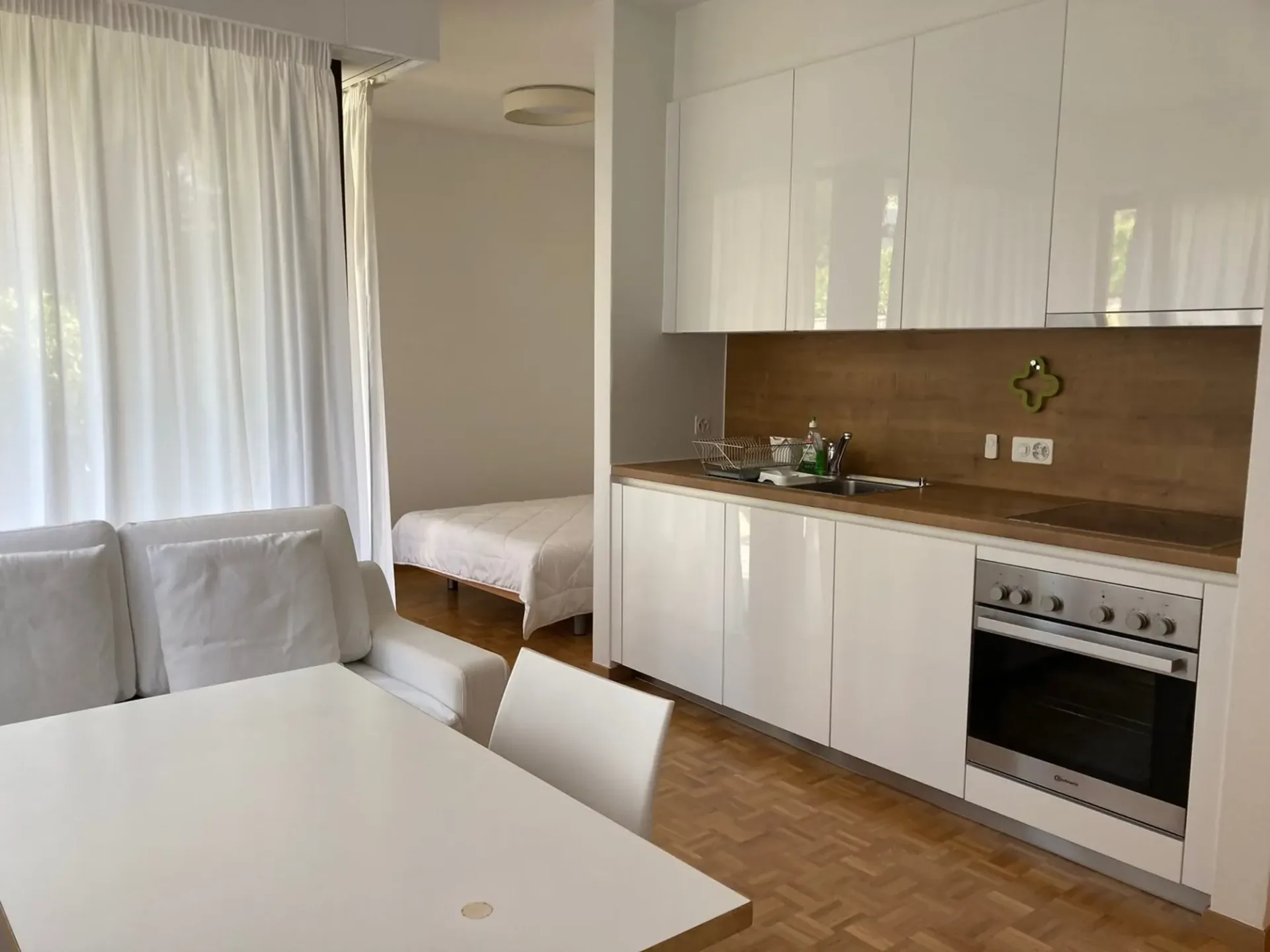 Lugano, möbliertes Einzimmerapartment in ruhiger Lage