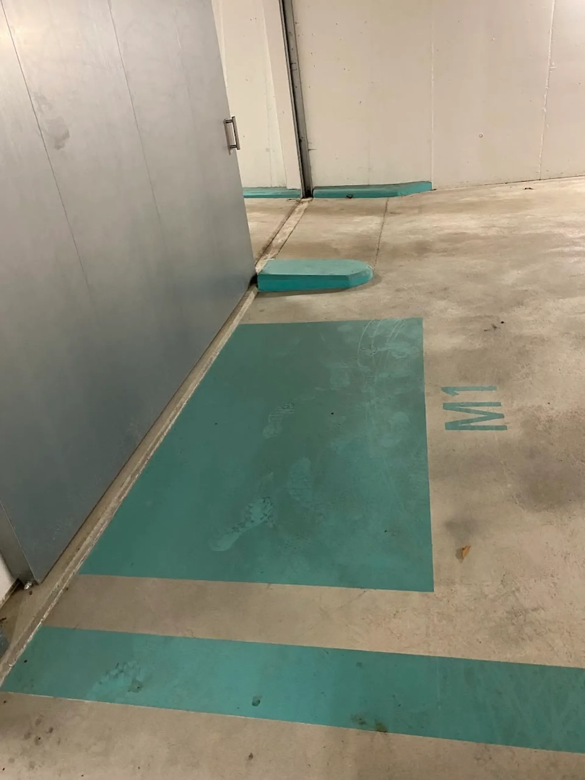 Motorradabstellplätze in neuer Tiefgarage