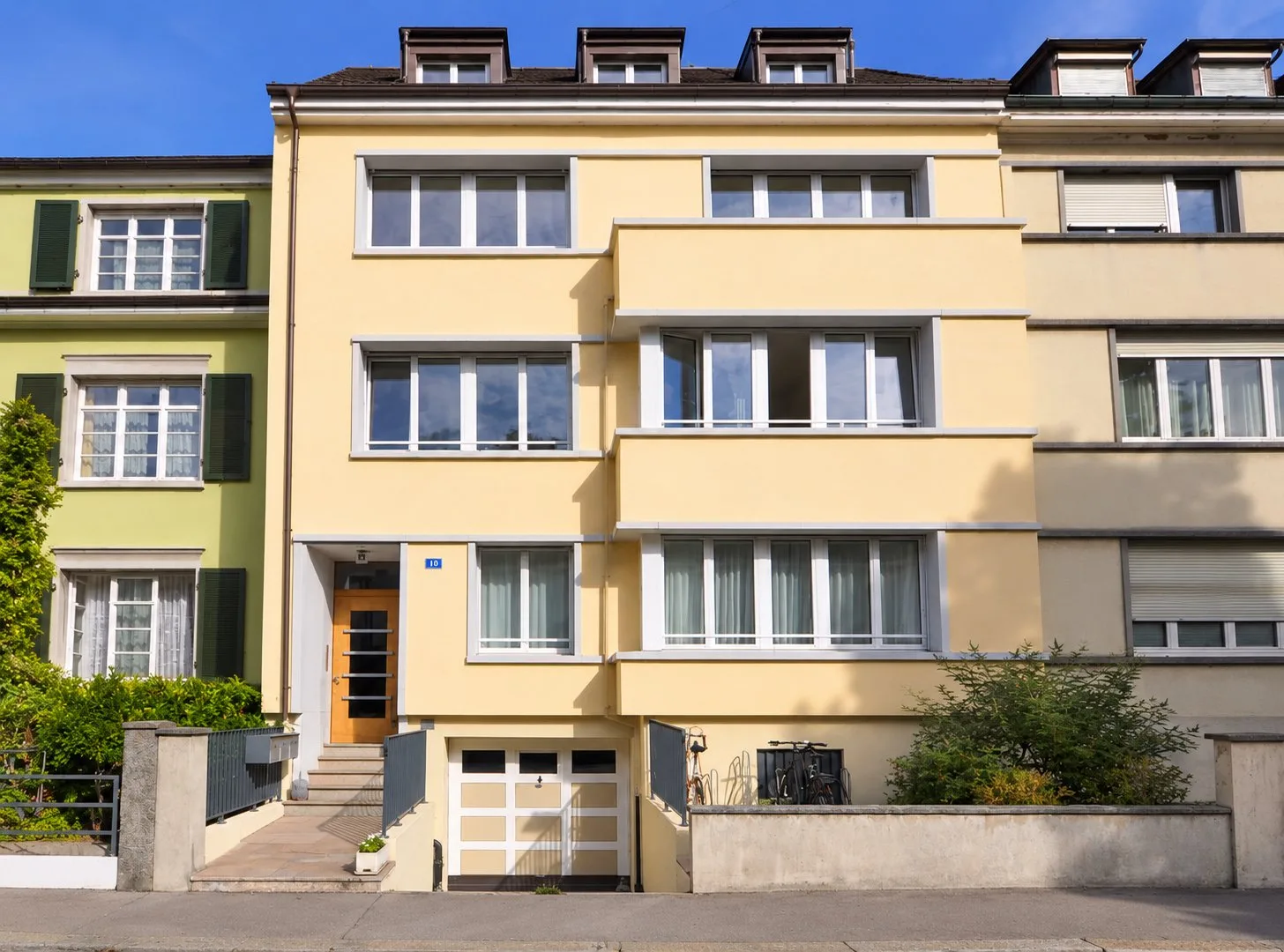 Charming old building charm meets modern living comfort – with balcony in the new bath quarter