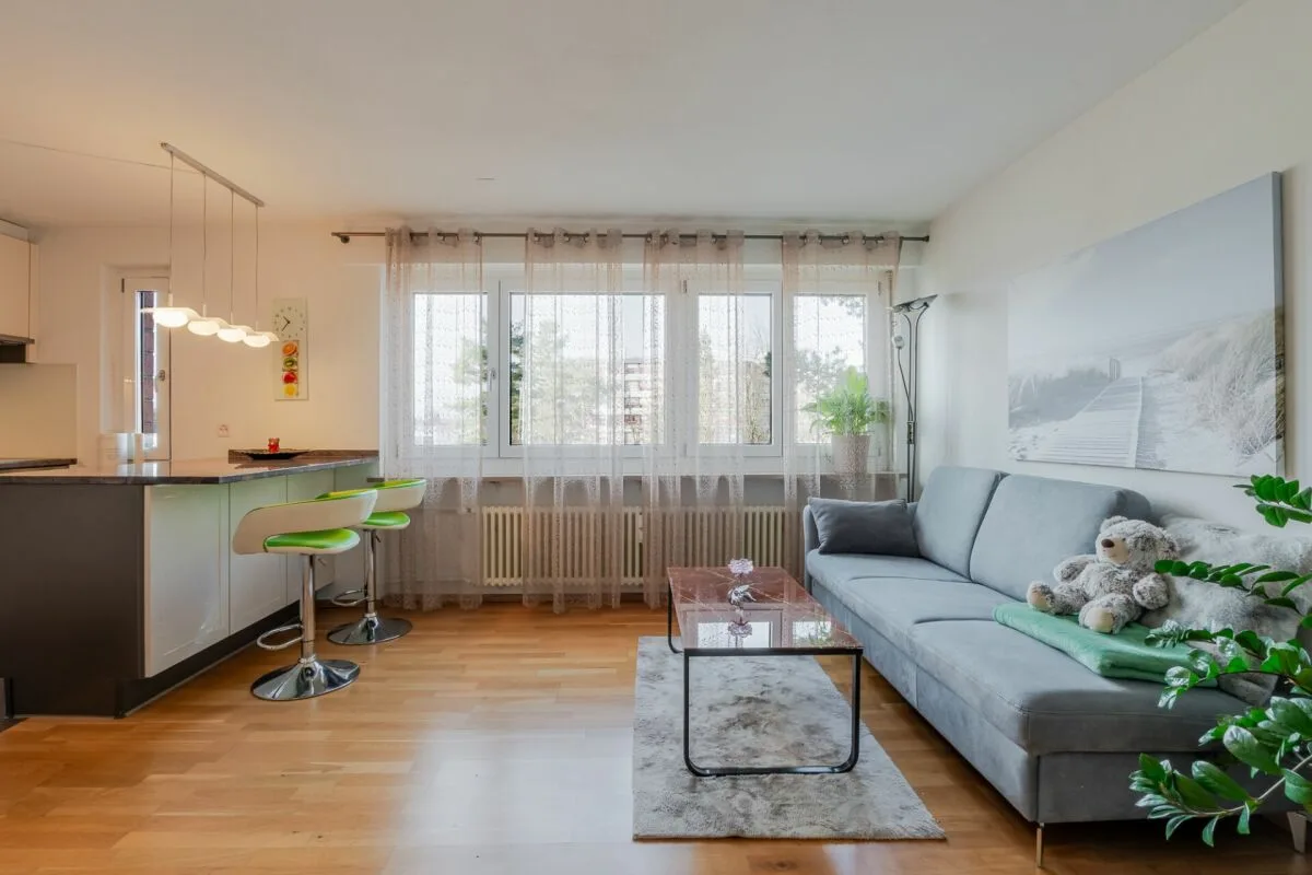 Charming 2-room apartment with modern kitchen and plenty of daylight