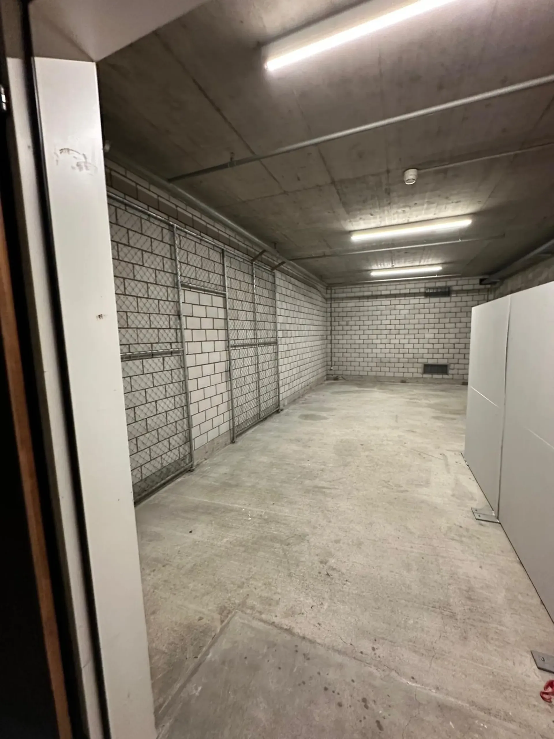 Espace commercial unique avec terrasse sur le toit privée - idéal pour cabinet ou bureau