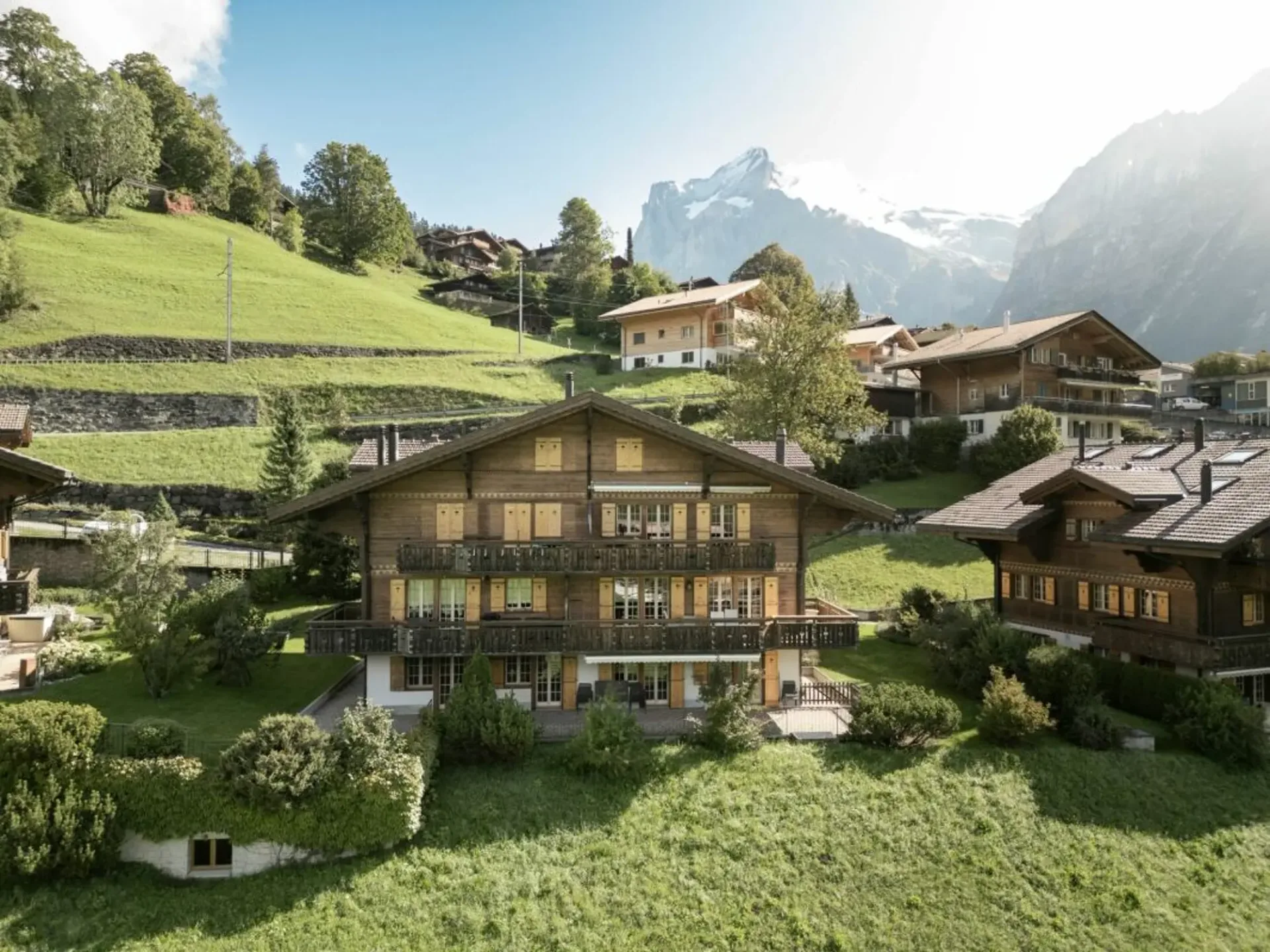 Wohnen mit Aussicht - Exklusive 4.5-Zimmerwohnung im Chalet Nagano