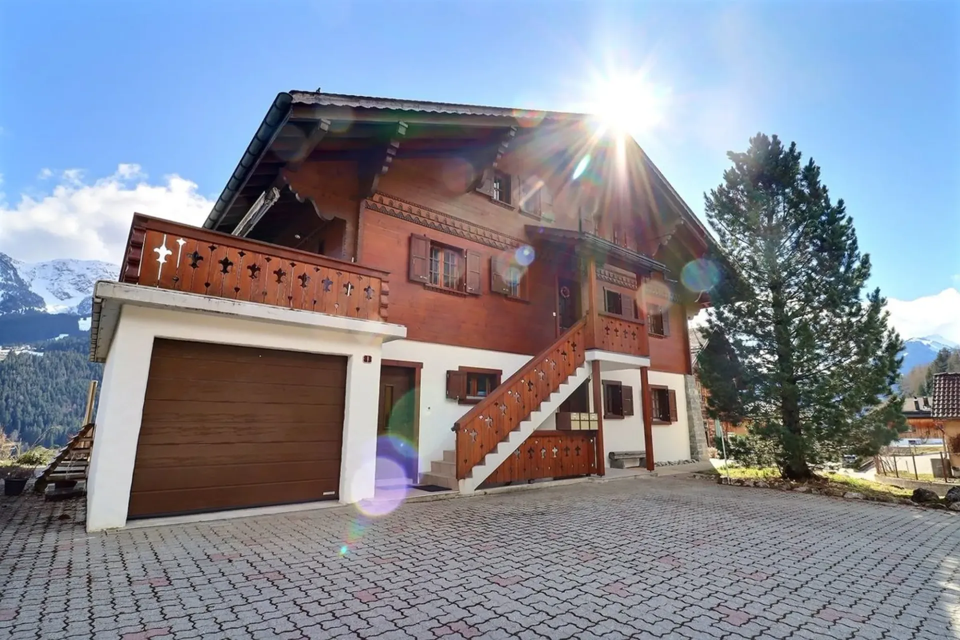 Accogliente duplex in attico in vendita a Château-d'Oex