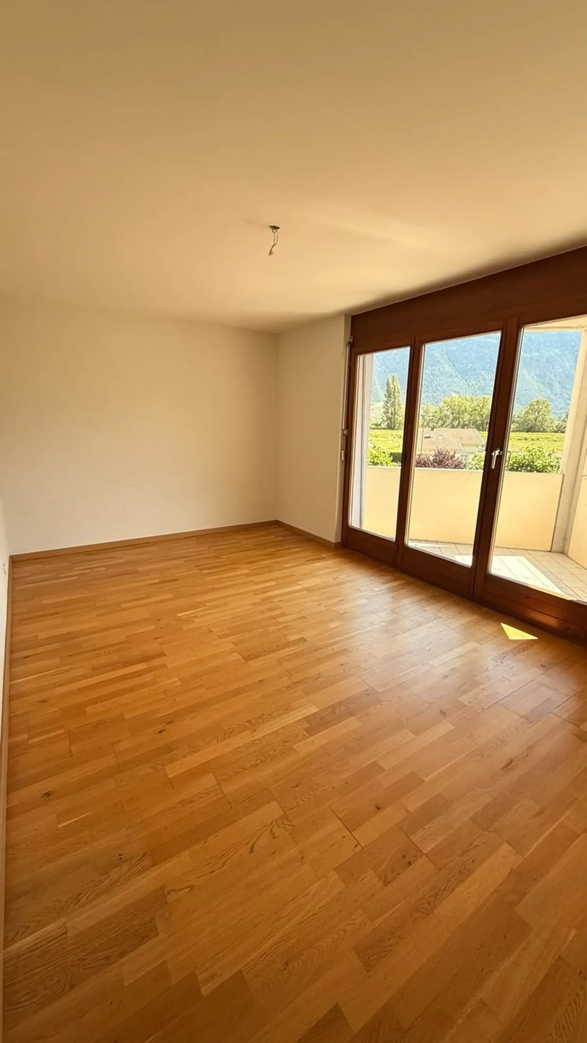 Charmantes 2.5-Zimmer-Wohnung im 2. Stock in Fully