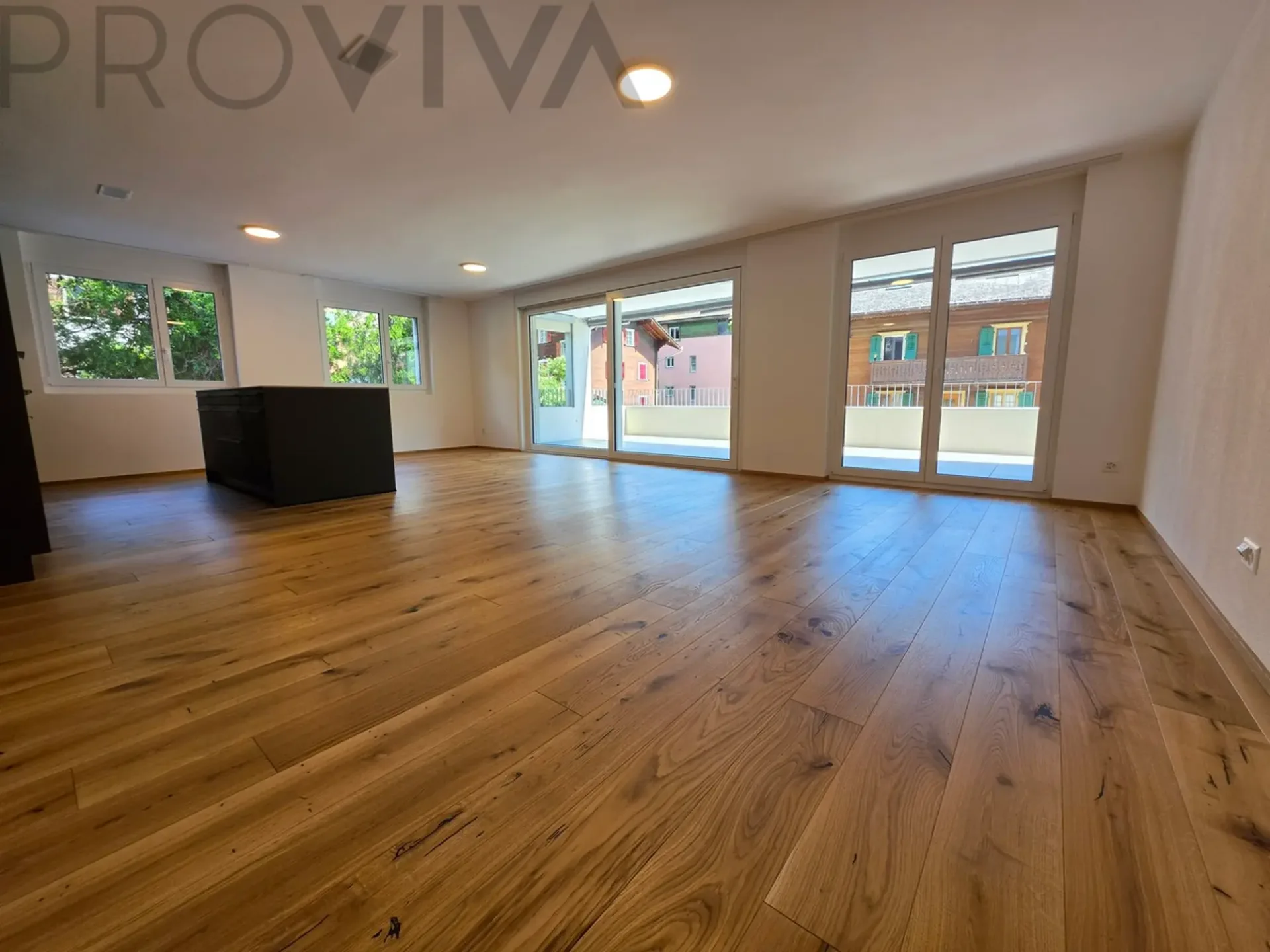 Hell und viel Wohnraum - Im Zentrum mit grosser Terrasse!