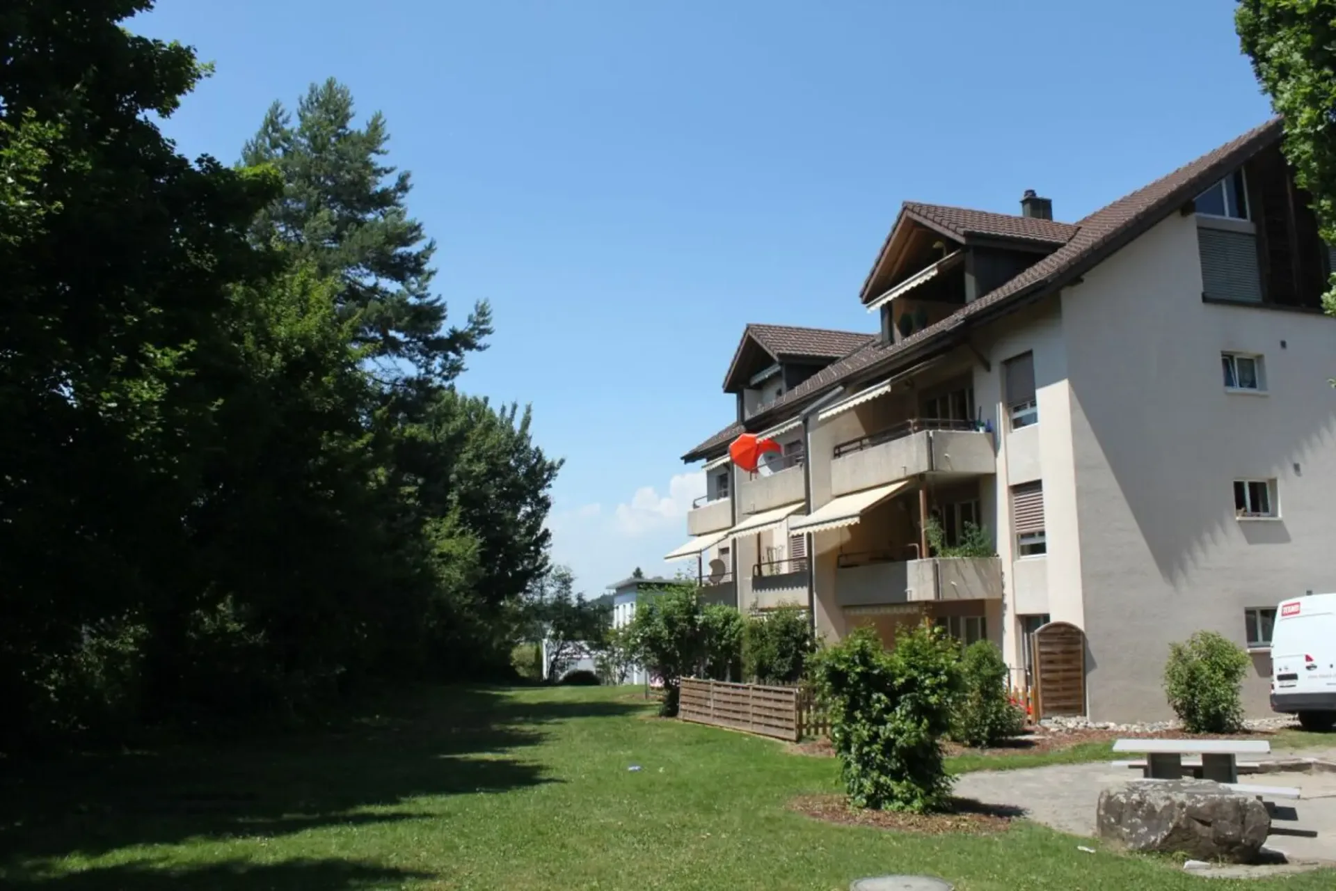 Schöne 3.5-Zimmer-Parterrewohnung mit Sitzplatz