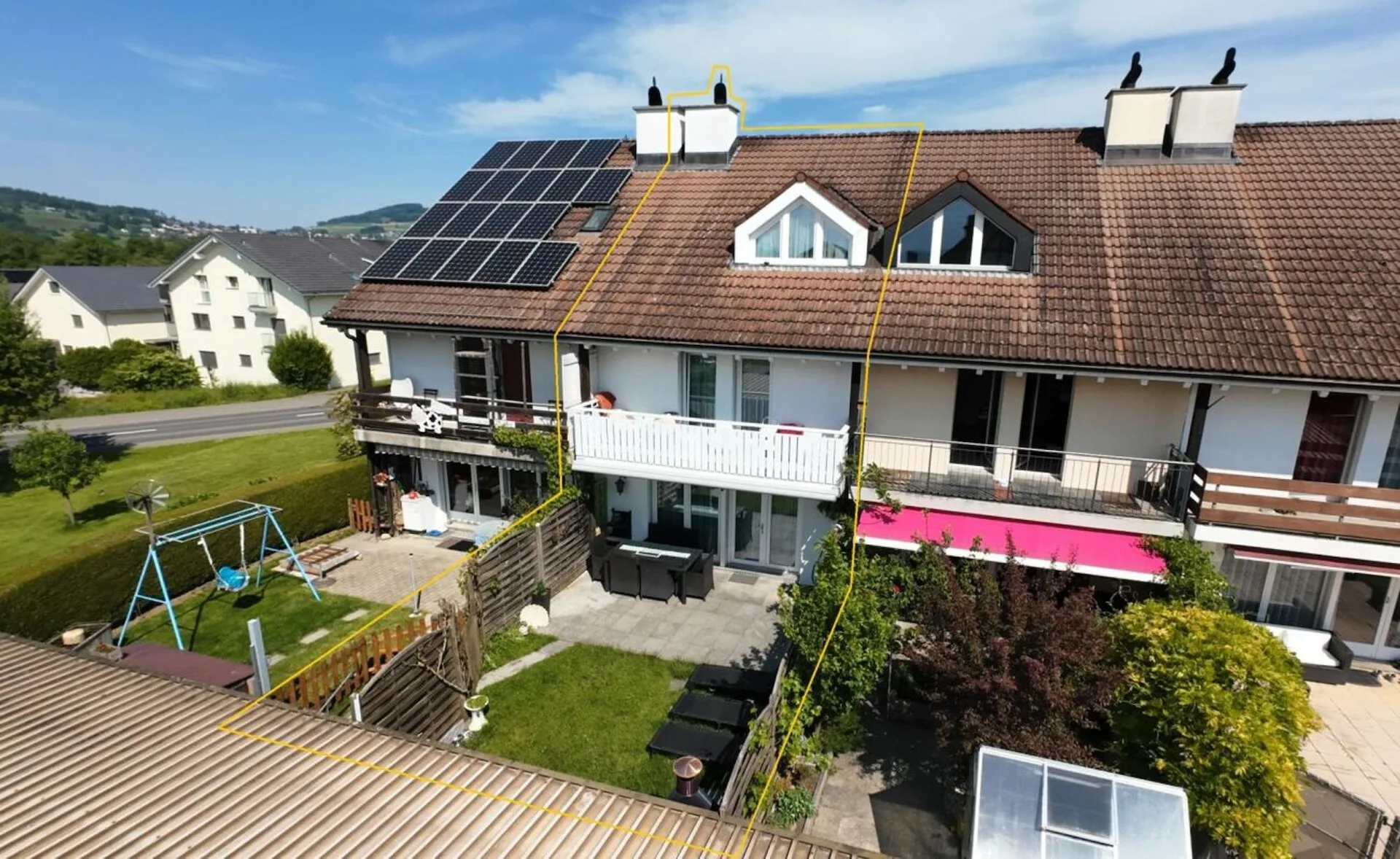 6.5 Zimmer Reihenmittelhaus mit Garten und Doppel-Carport
