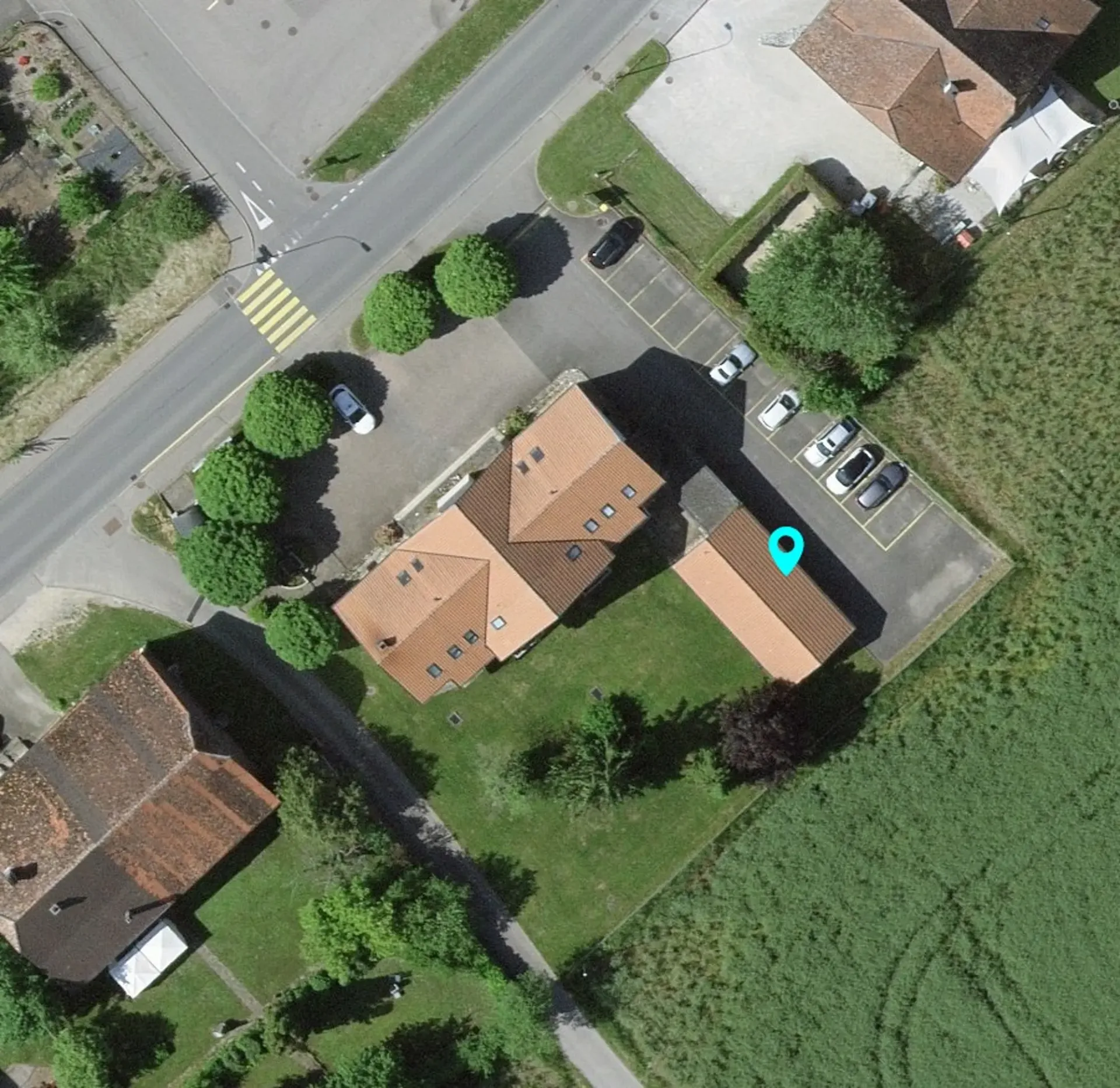 Parkplatz an der Route de Fribourg 14, 1773 Léchelles zu vermieten