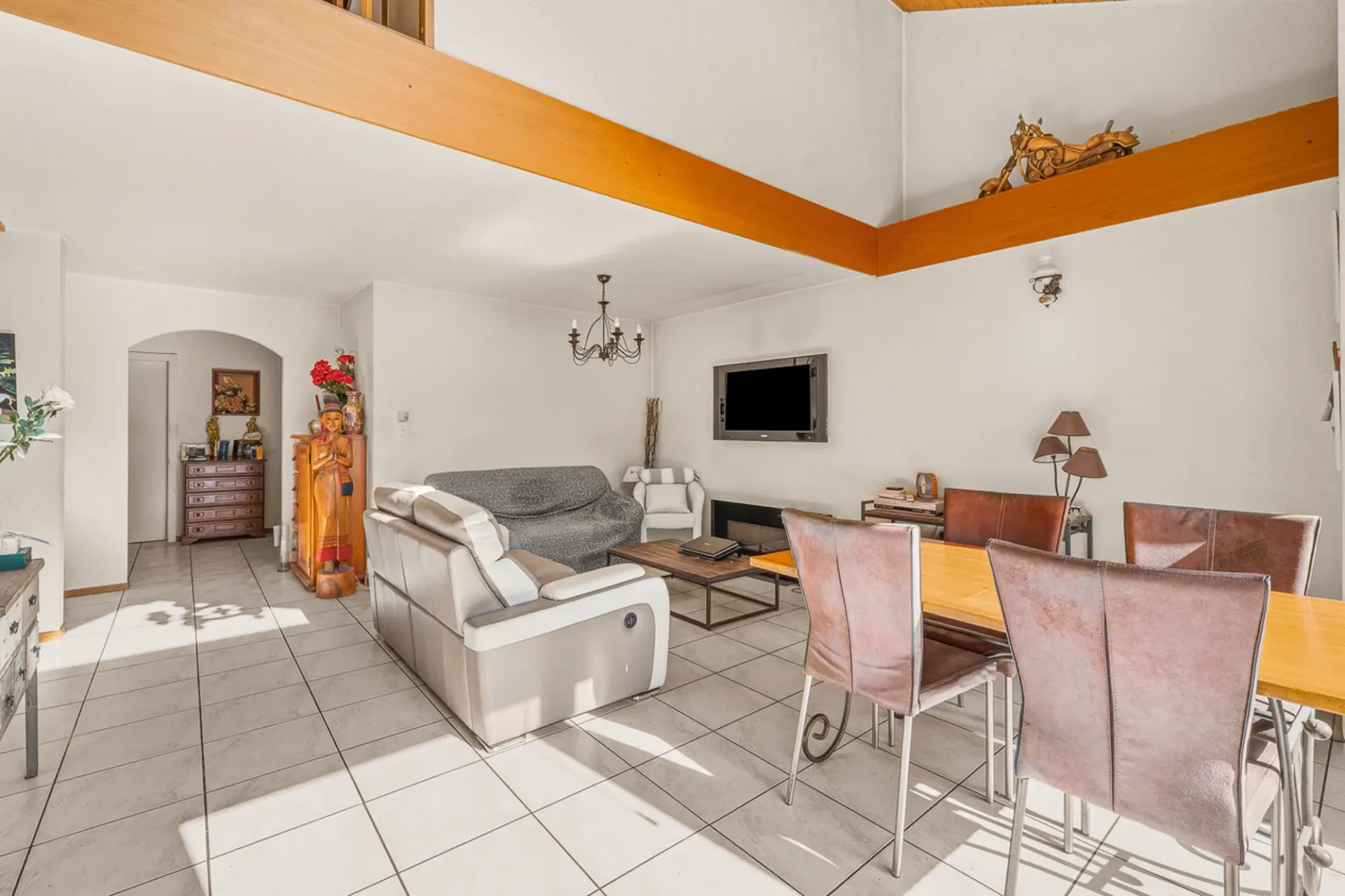 Geräumiges Duplex im Herzen des Dorfes
