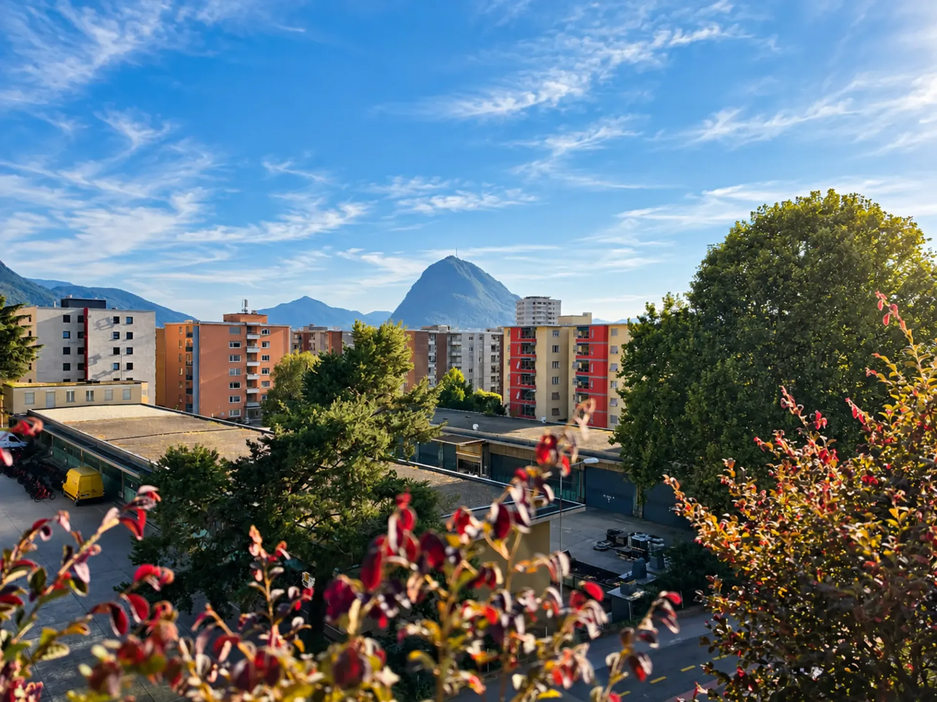 Lugano Viganello: Elegant penthouse de 4,5 pièces avec terrasse panoramique spectaculaire