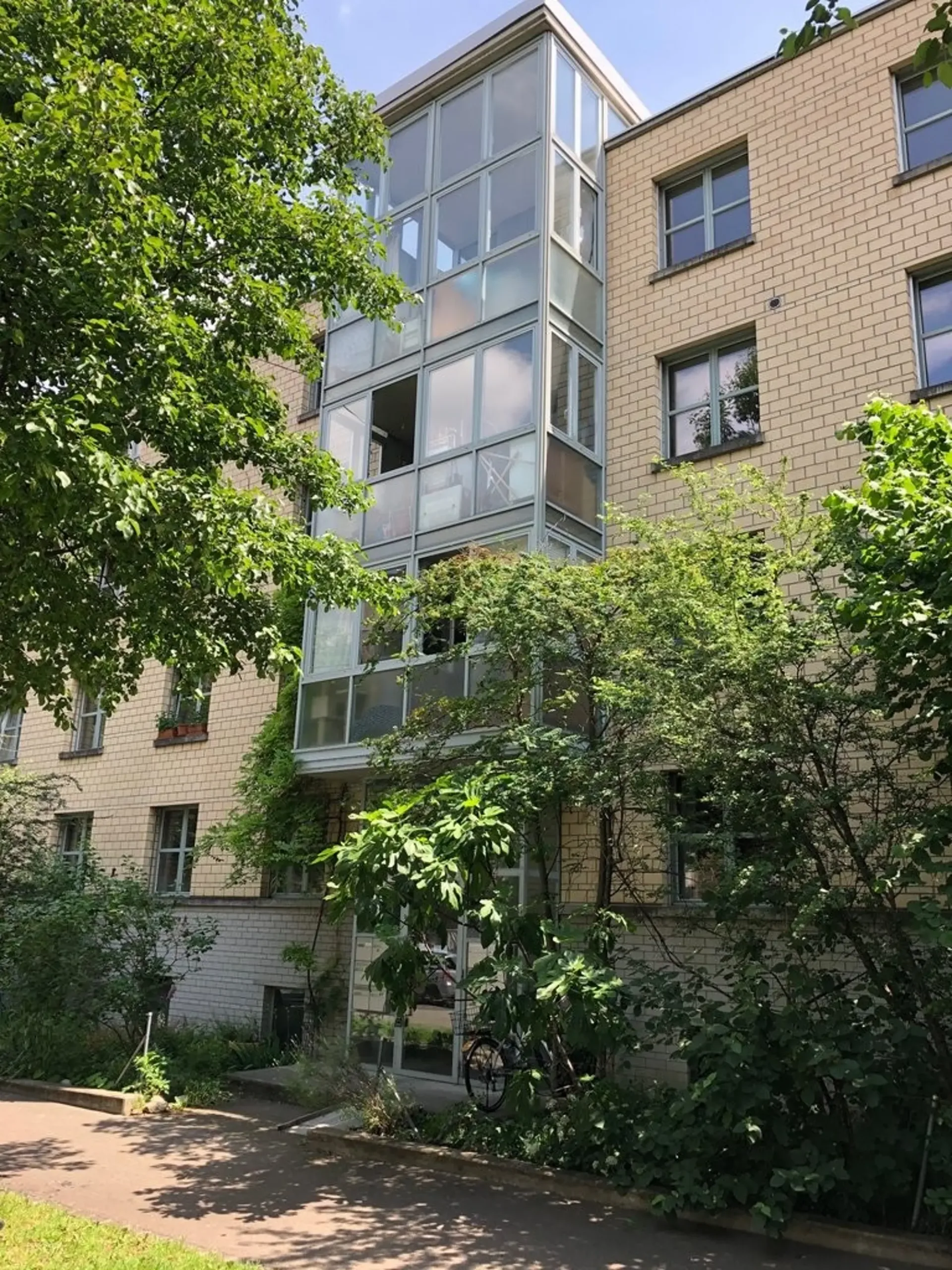 Beautiful 7-room apartment in the heart of the St. Johann quarter