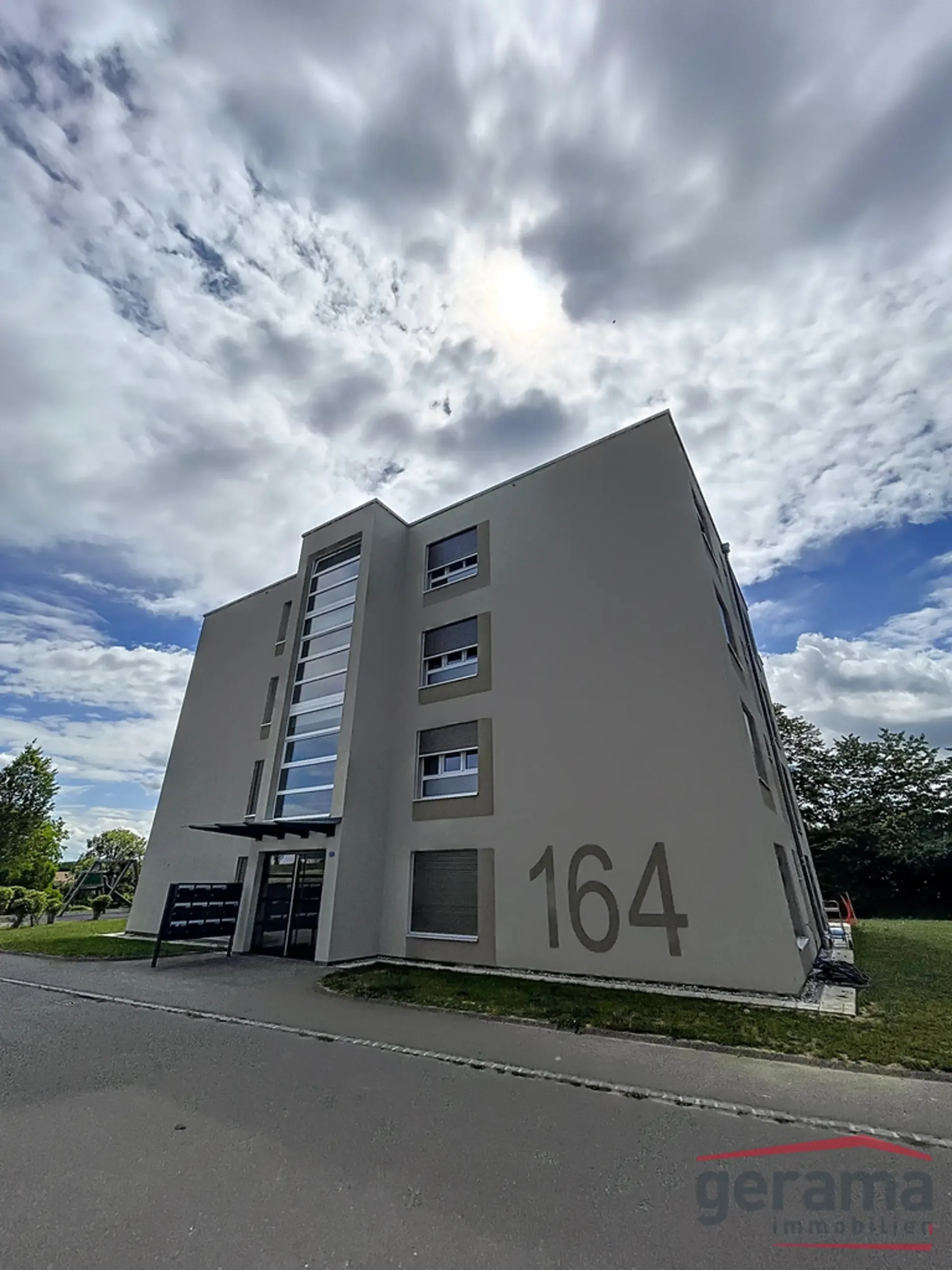 Wohnung mit 3.5 Zimmern im 1. Stock