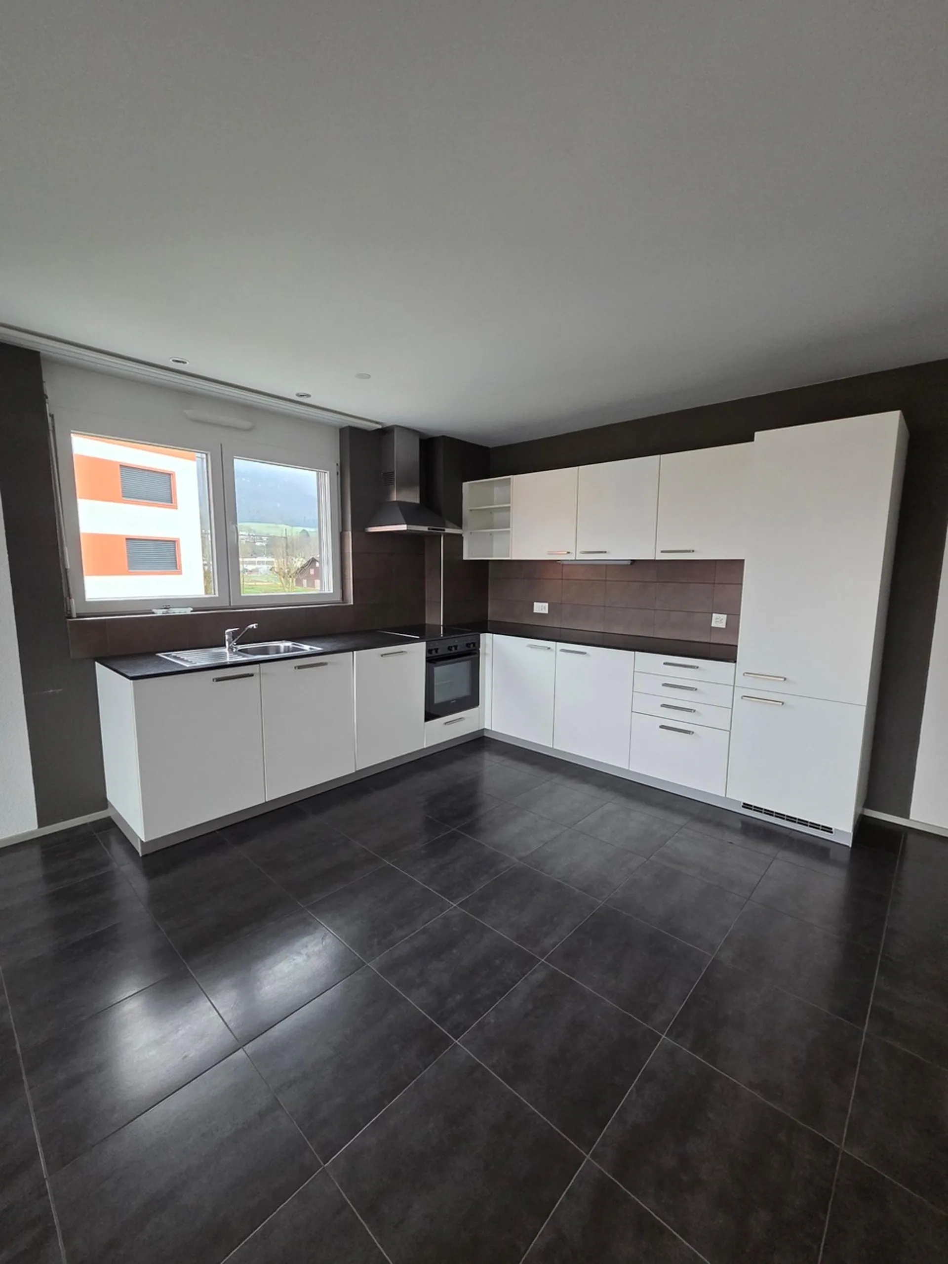 Appartement 4,5 pièces de 107 m2 au 2ème étage avec ascenseur