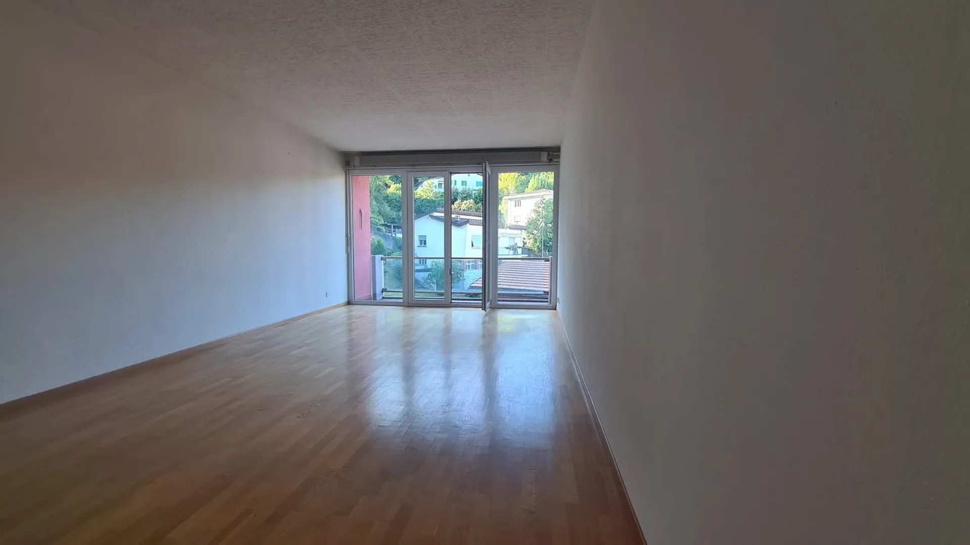 3,5 Zimmer im letzten Stock zur Miete in Vicolo Bena
