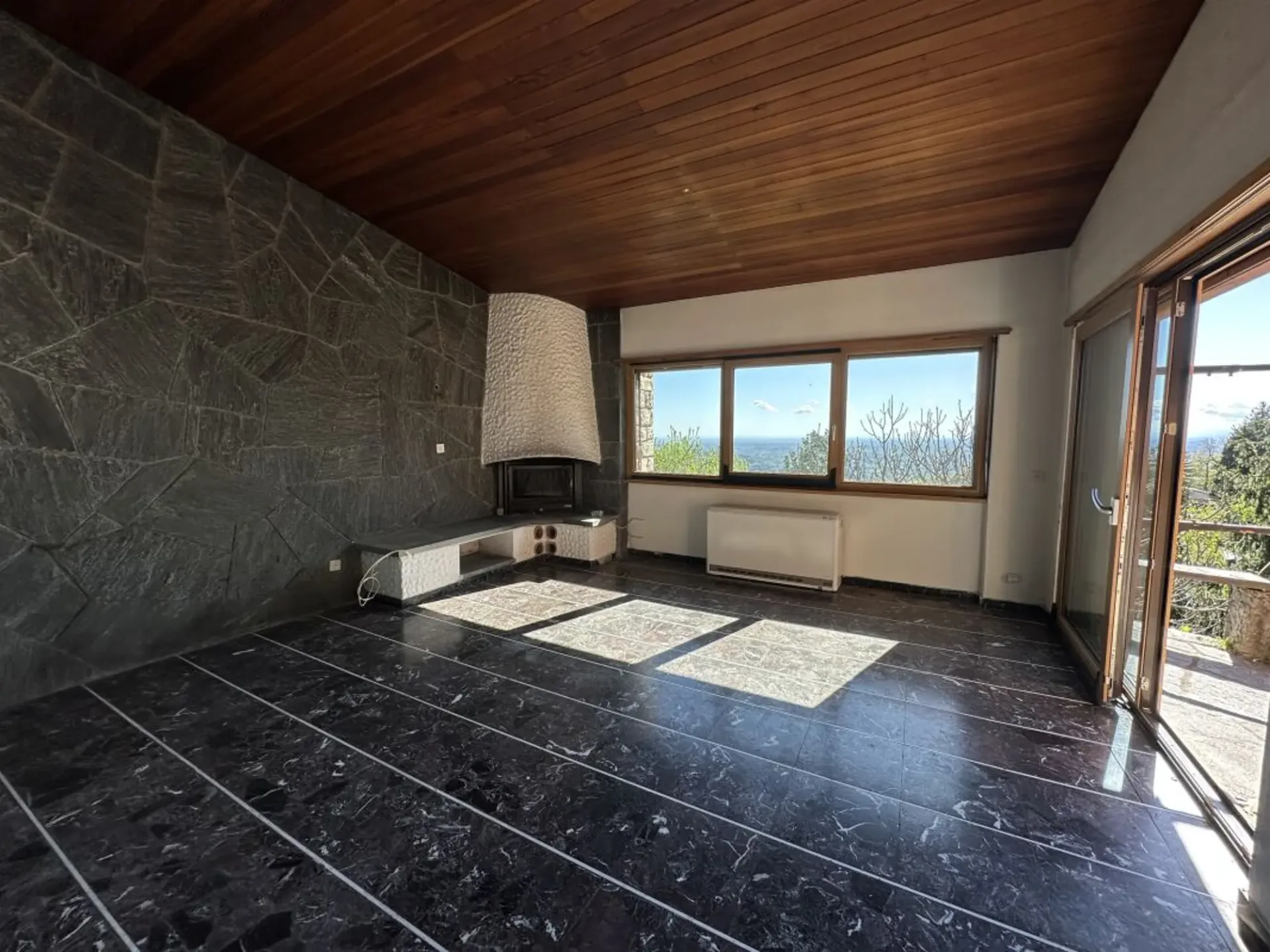 Sagno, Valle di Muggio: Haus mit ikonischer Aussicht und offenem Entwicklungspotenzial