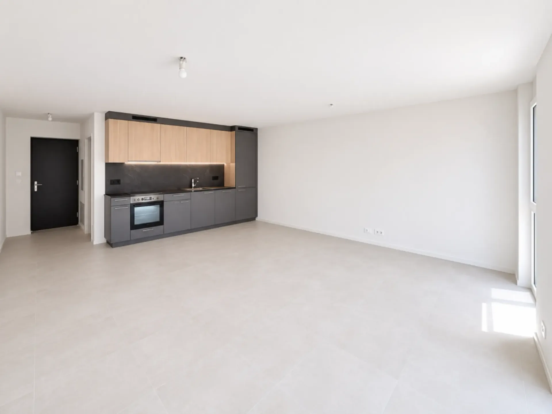 Villeret, schöne 2.5-Zimmer-Wohnung im 1. Stock mit Terrasse und Aufzug