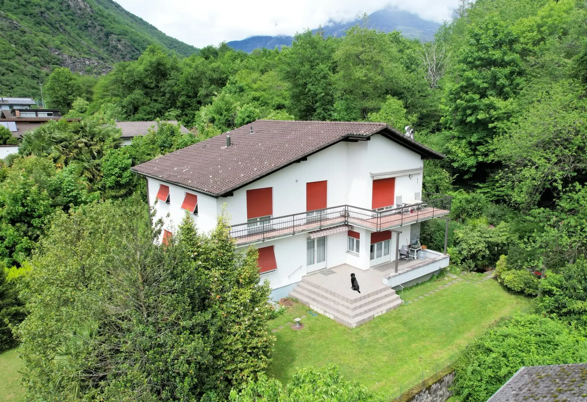 Wohnung im Grünen und in der Natur renoviert