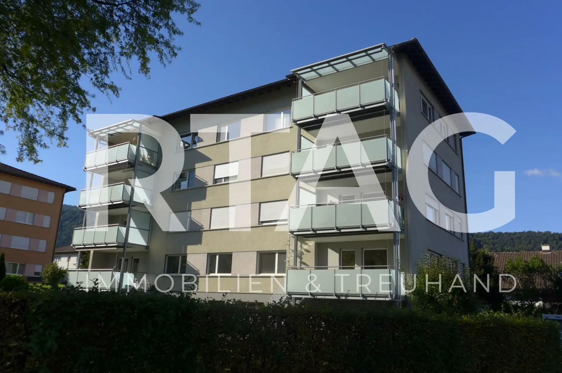 schöne Wohnung mit Blick ins Grüne - absolut ruhige Lage