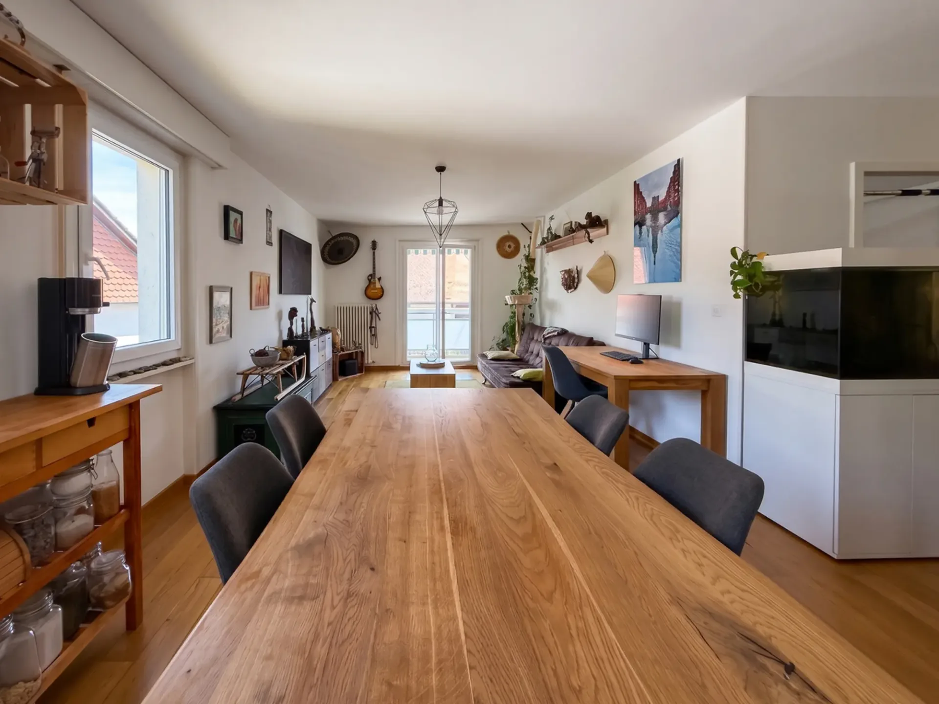 Wohnung mit 2.5 Zimmern und Balkon im Herzen des Dorfes