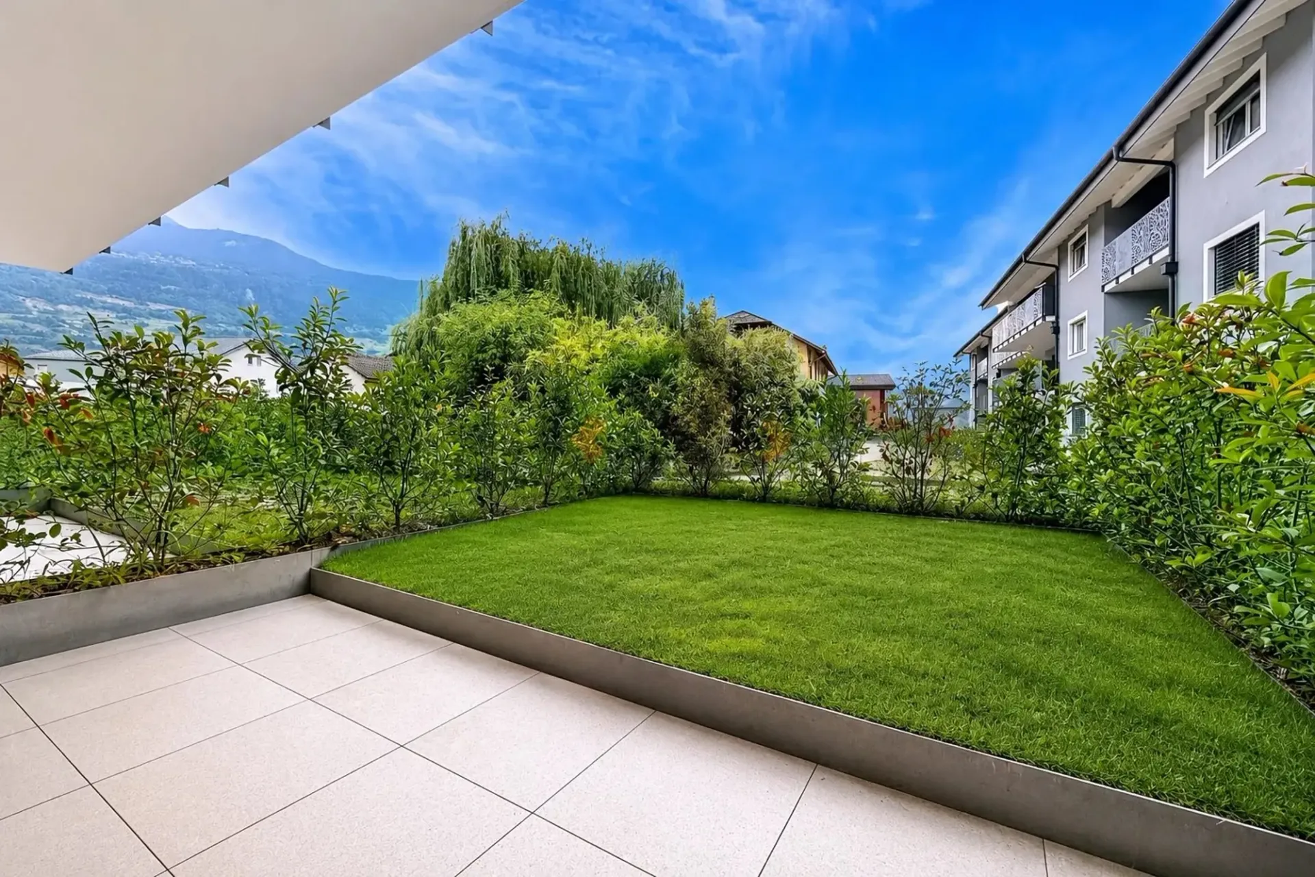 Schönes modernes 3.5-Zimmer-Apartment in Ardon