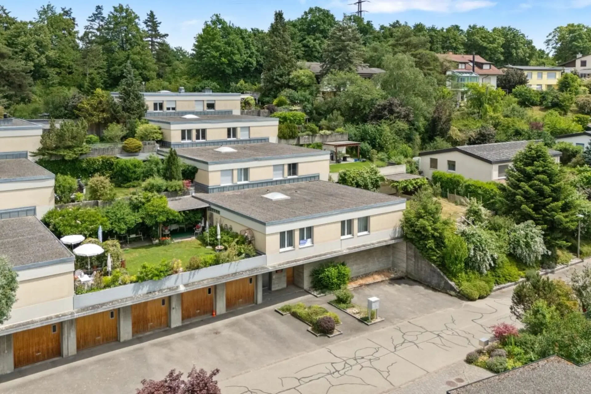 Preferred residential area in Dachsen - with a far-reaching view!