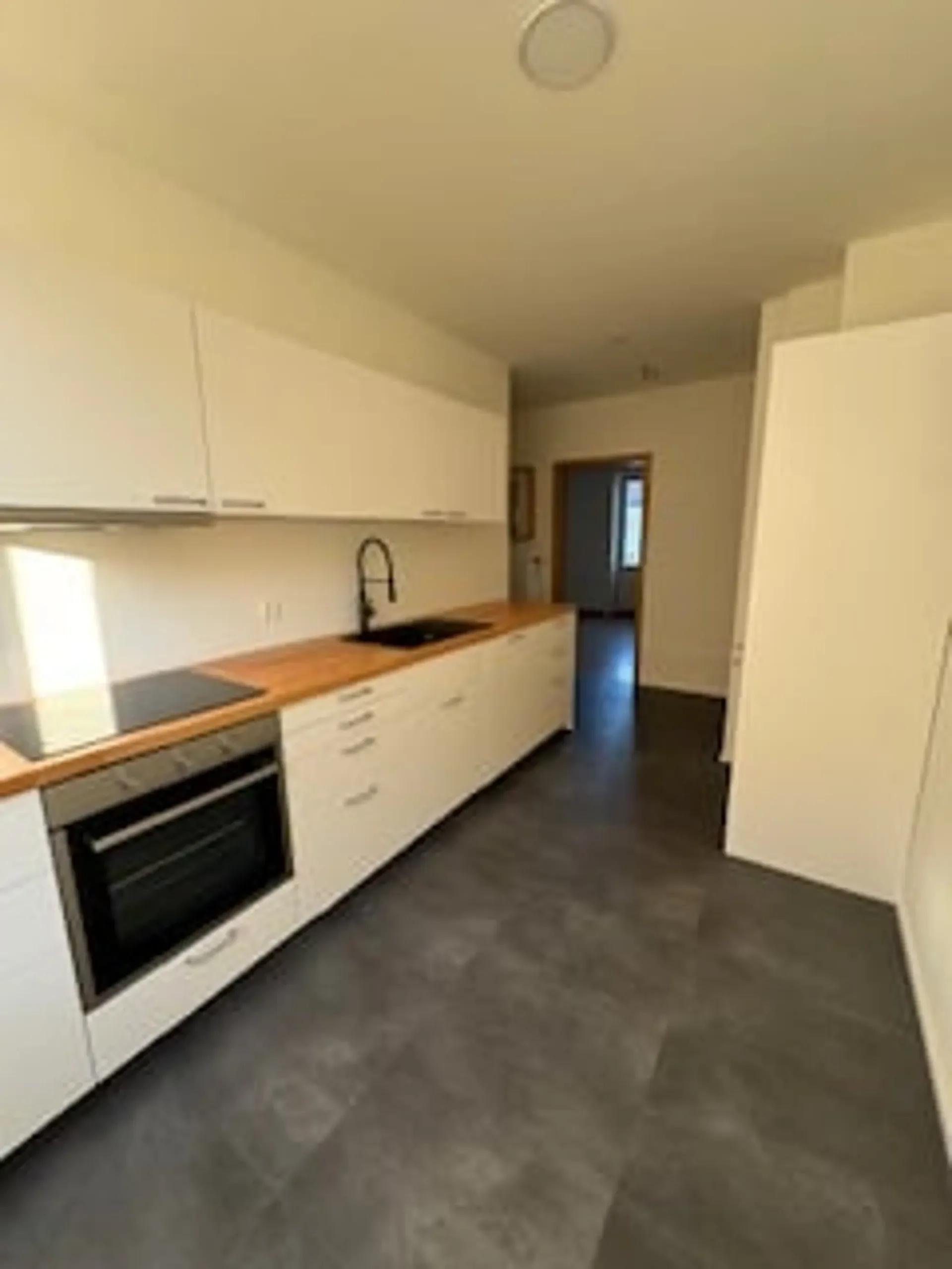 Spacieux appartement 5.5 pièces rénové à Tavannes