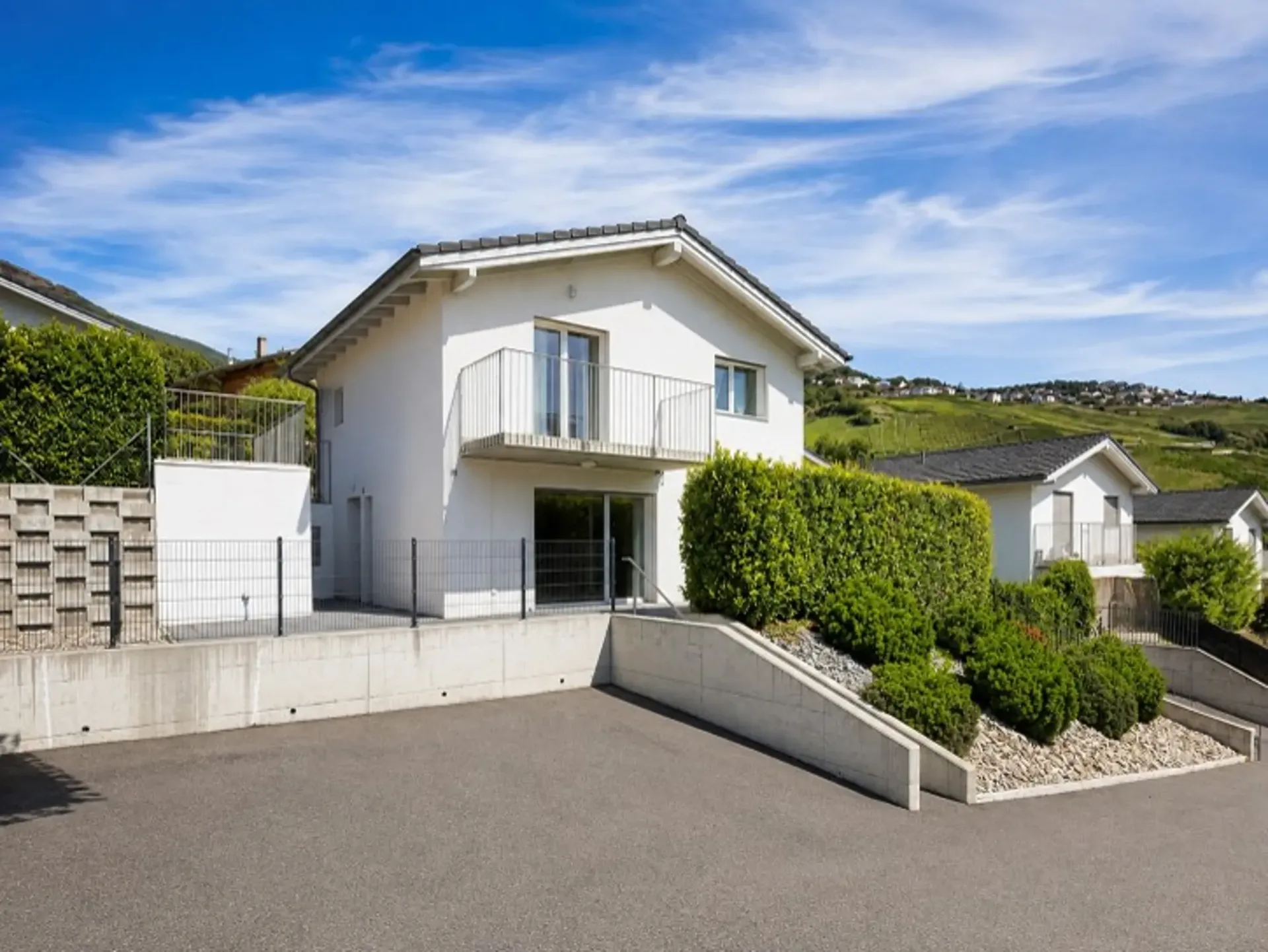 Sensine/Conthey, Villa mit 4.5 Zimmern und 151 m2, 3 Parkplätzen und schönem Außenbereich