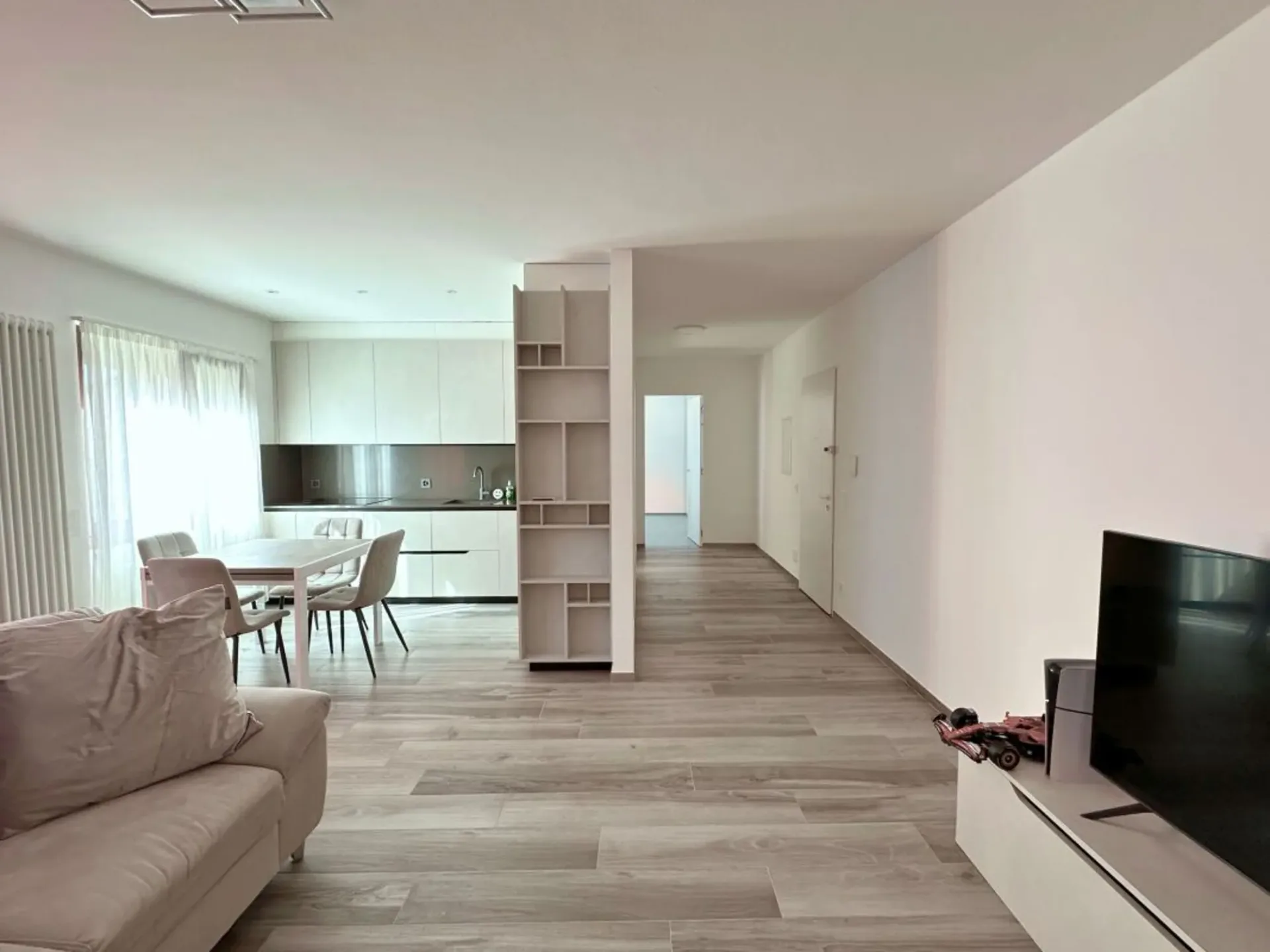 Appartement lumineux de 2,5 pièces rénové, en zone centrale à Mendrisio