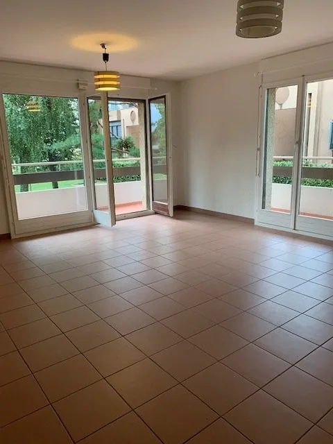 Places de parc extérieures