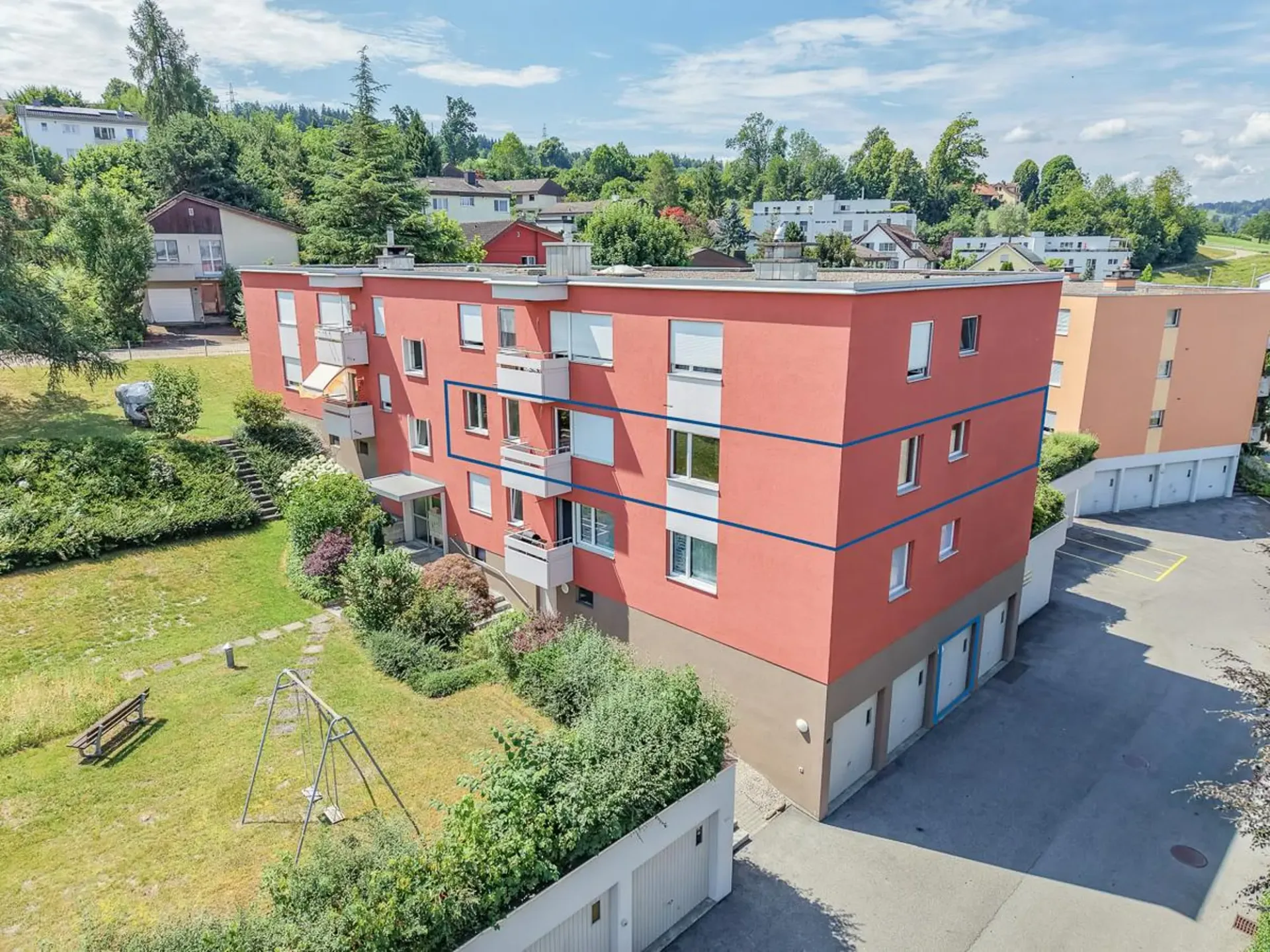 Spacious 4.5-/5.5-room apartment on the 1st floor