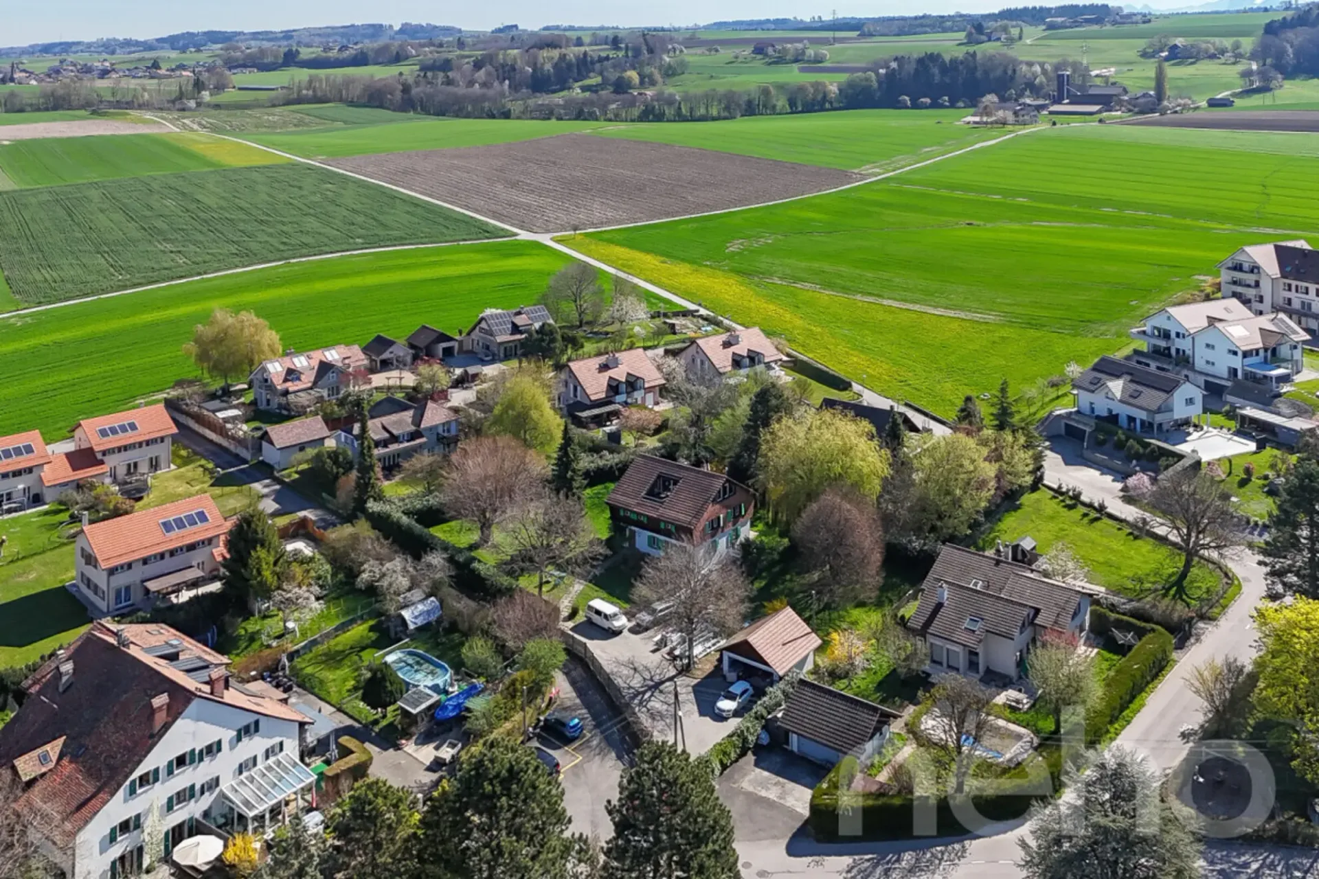 Schönes Haus mit großem Garten und schönen Räumlichkeiten