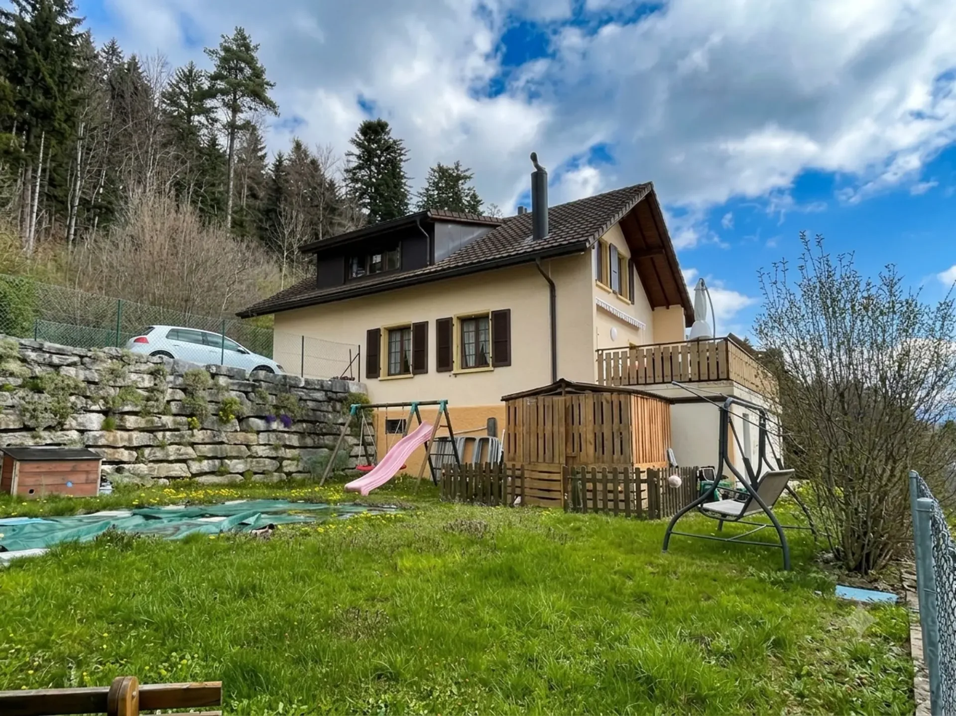 Sehr schöne Lage für dieses 6.5-Zimmer-Haus