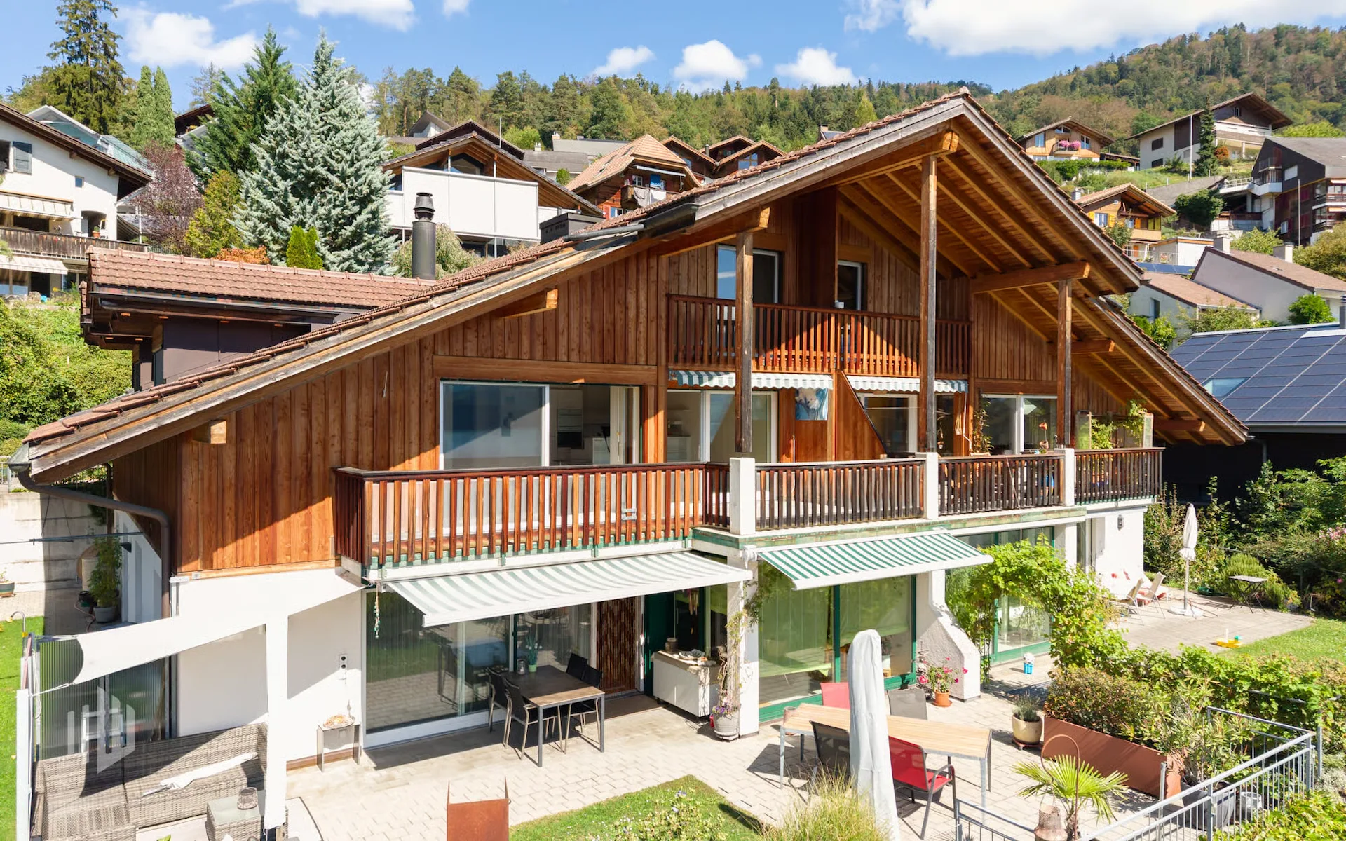 ImmoWyss -  Maisonette-Traum mit herrlichem See- und Niesenblick pur