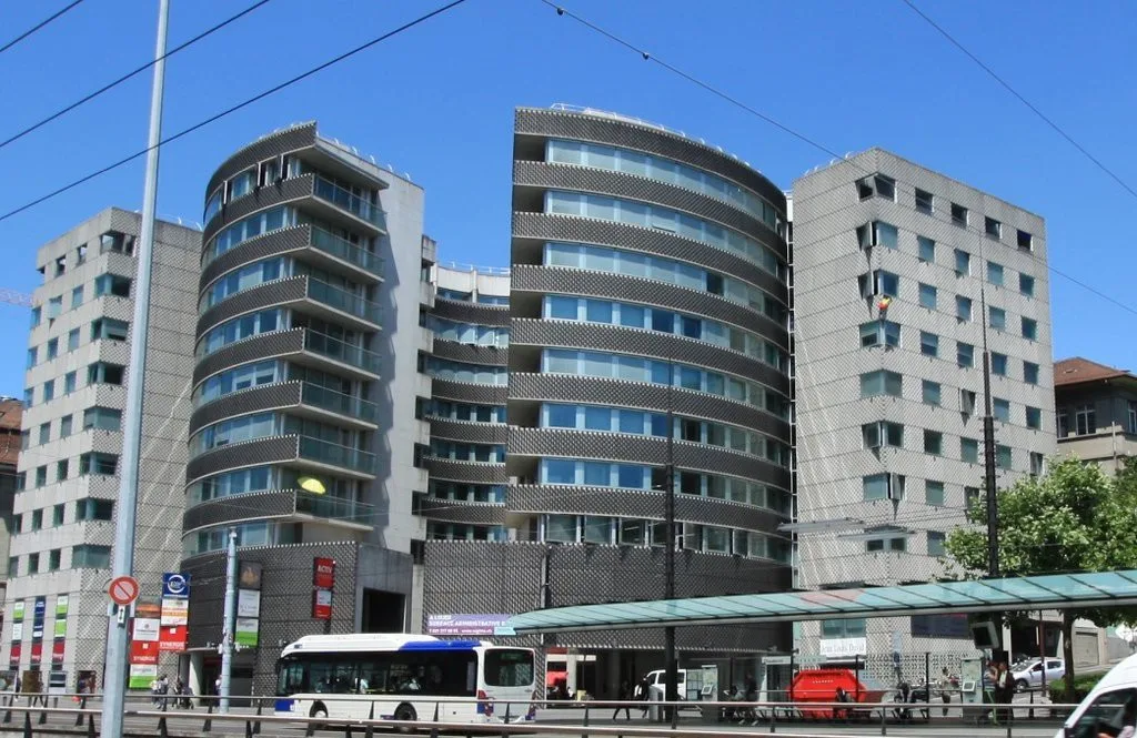 Places de parc intérieures au centre-ville