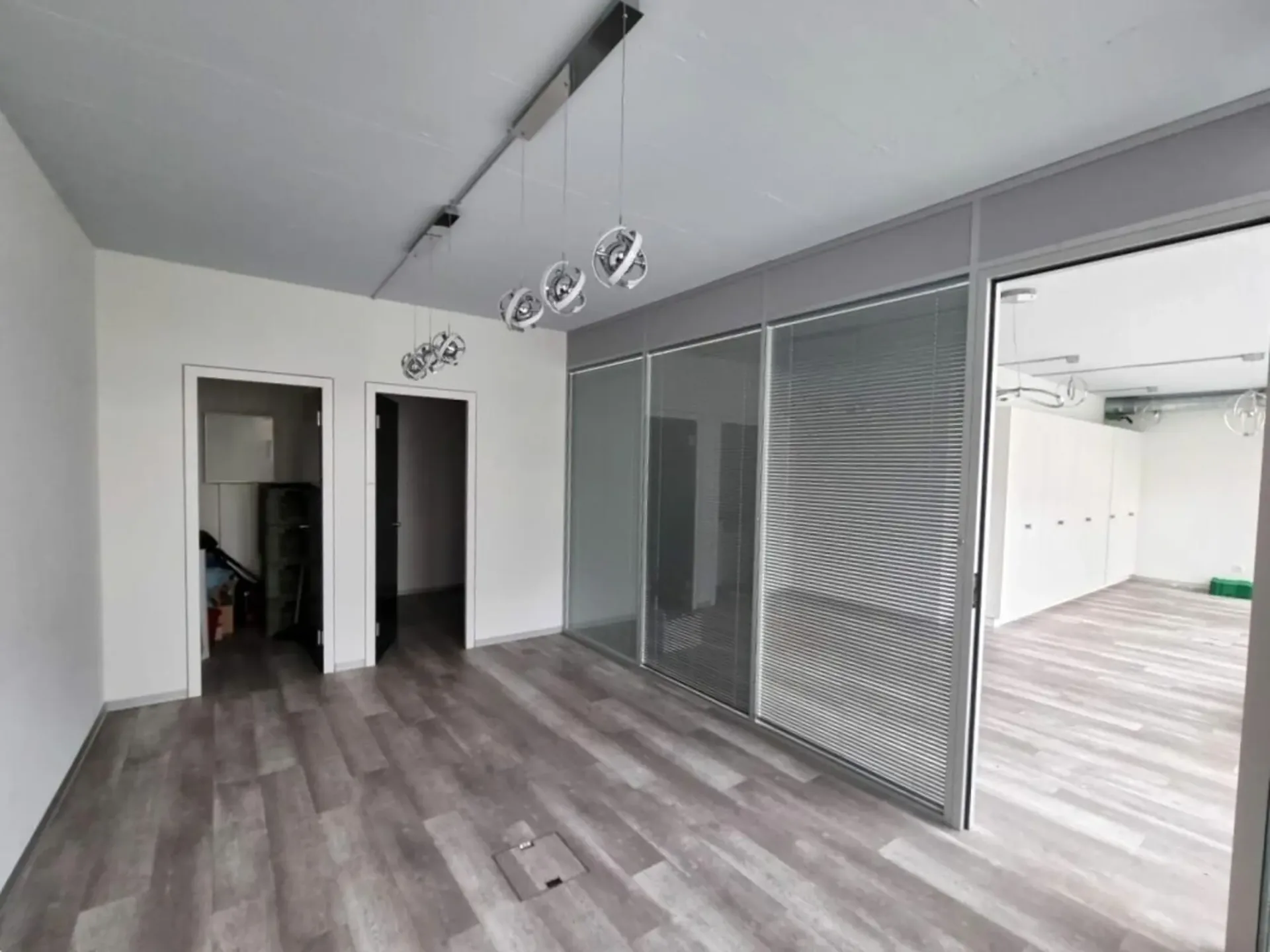 Lokal im Zentrum von Fully