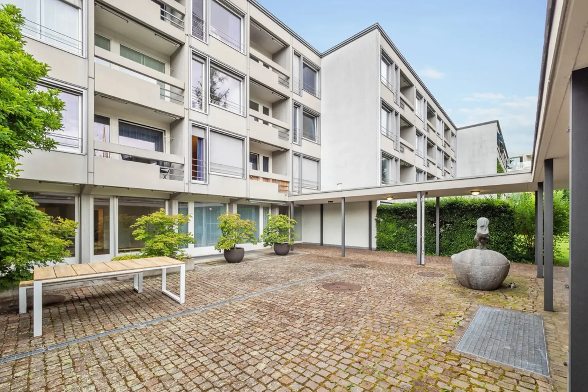 Very sunny apartment in a quiet location