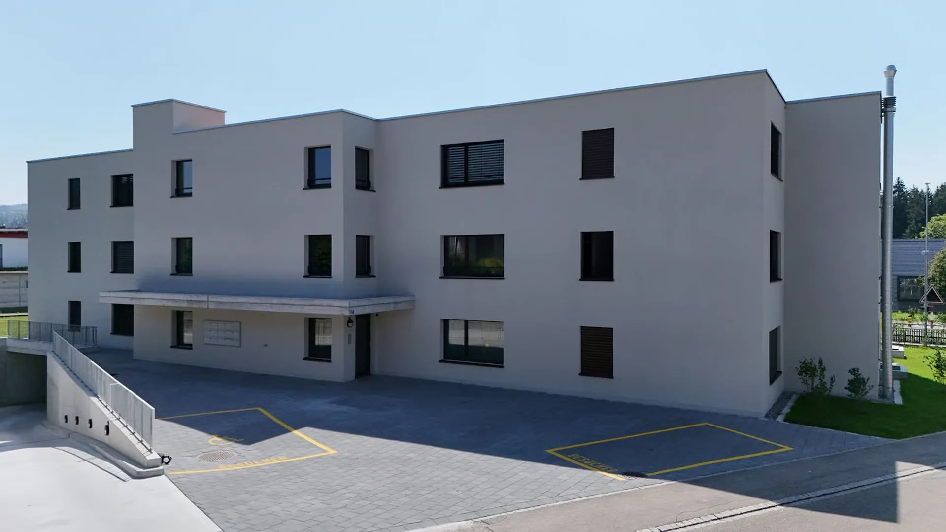 Moderne 2.5 Zimmer-Neubauwohnung mit grossem Sitzplatz in Wängi