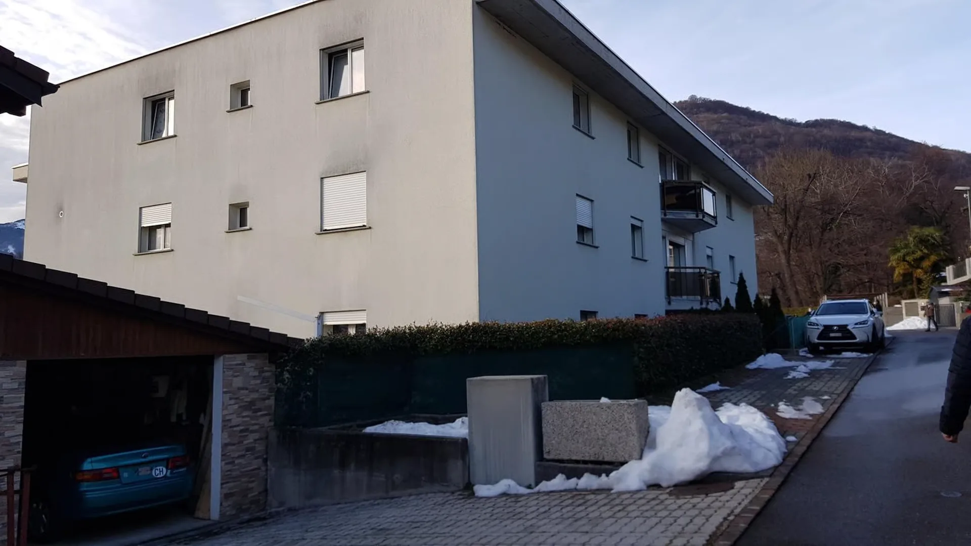 Parkplätze im Freien zu CHF 80.-- Verfügbar ab sofort