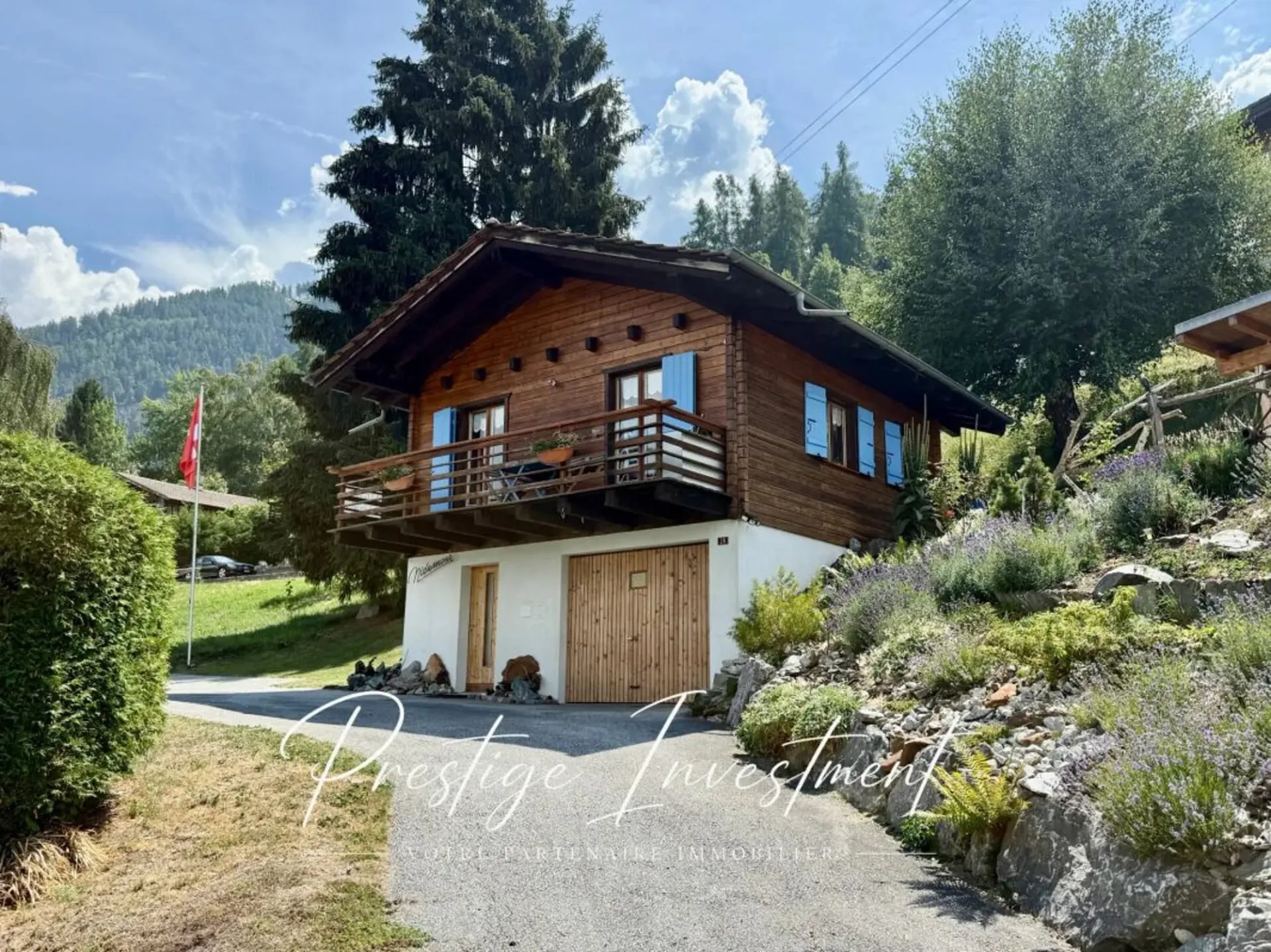 Charming Individual Chalet in the Heart of Nature