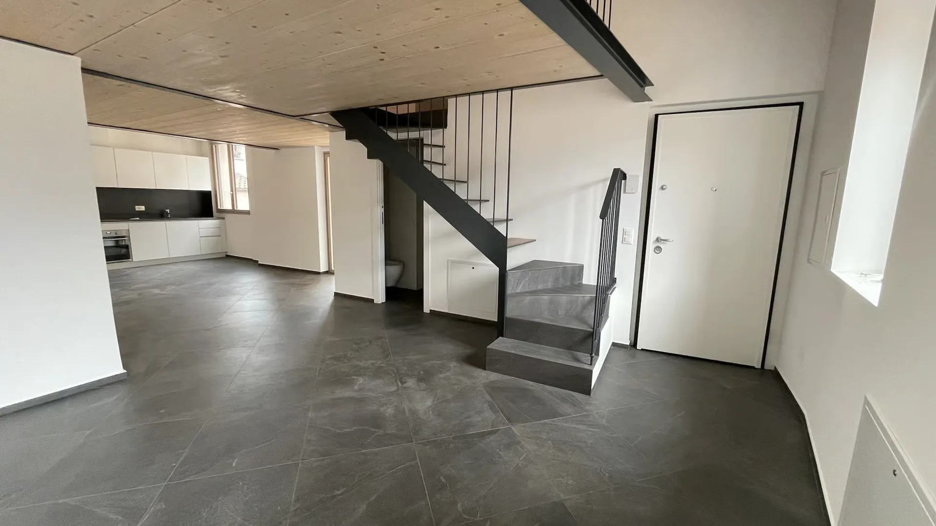2,5-Zimmer-Wohnung im Zentrum von Riva San Vitale renoviert