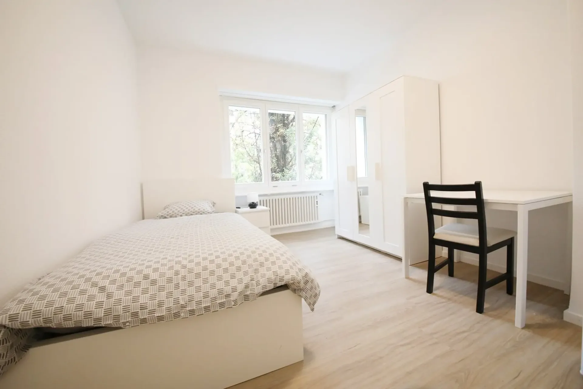 Gepflegtes, möbliertes Studio direkt Stauffacher