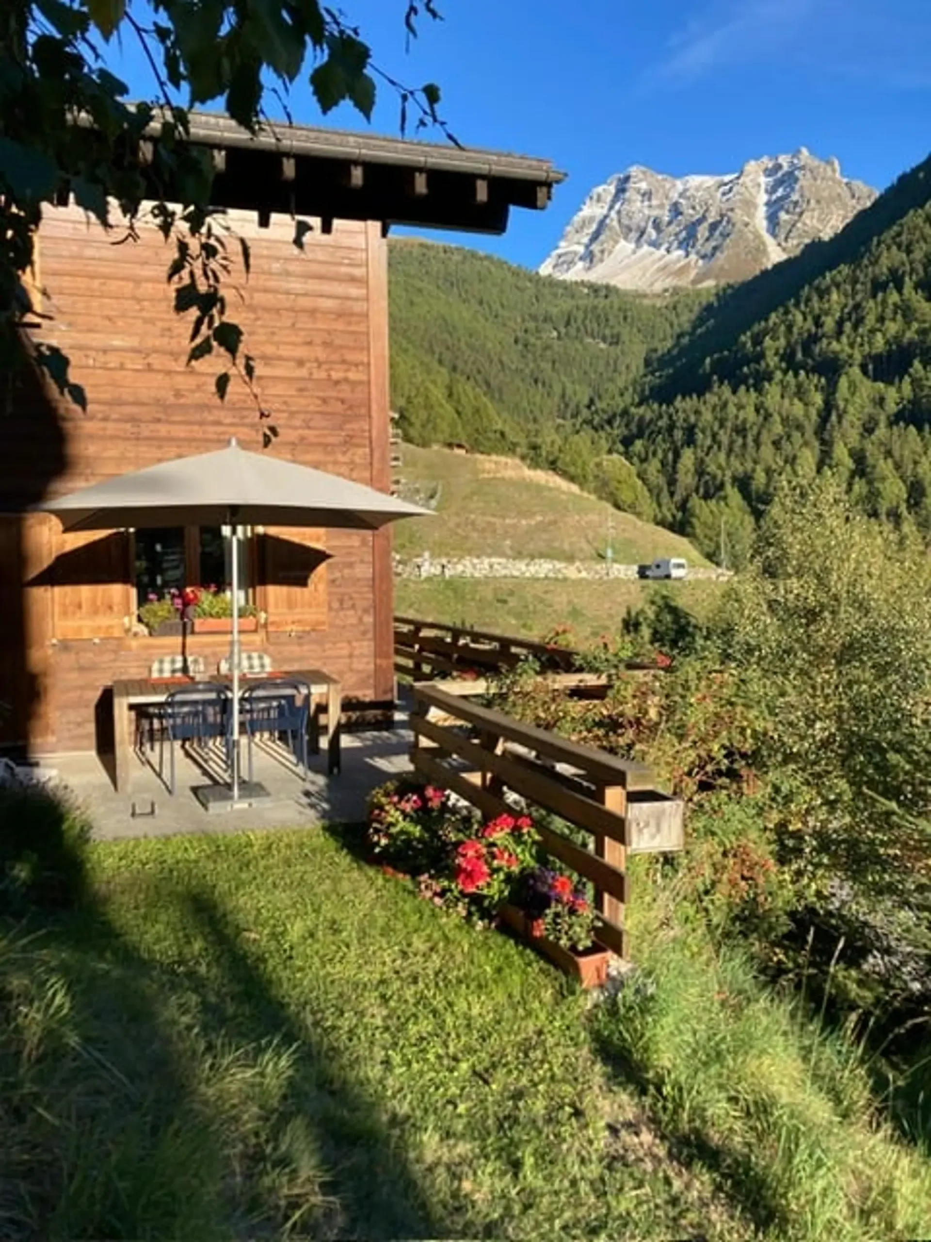 Chalet Le Nid in St-Luc – 3-Zimmer-Duplexwohnung 135m2, 200m von den Pisten entfernt