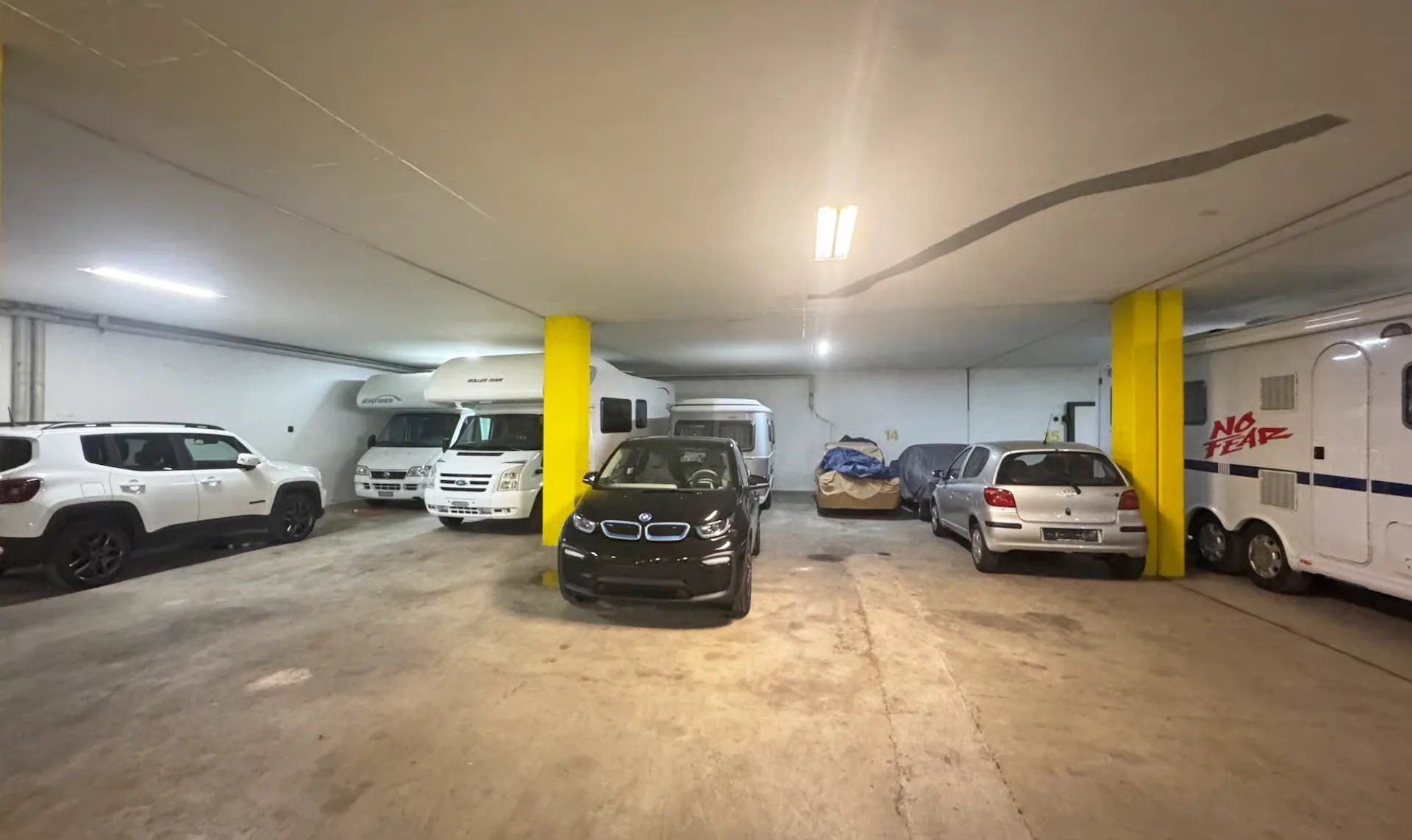 Camper / Casa mobile - Parcheggio incl. elettricità a Bülach