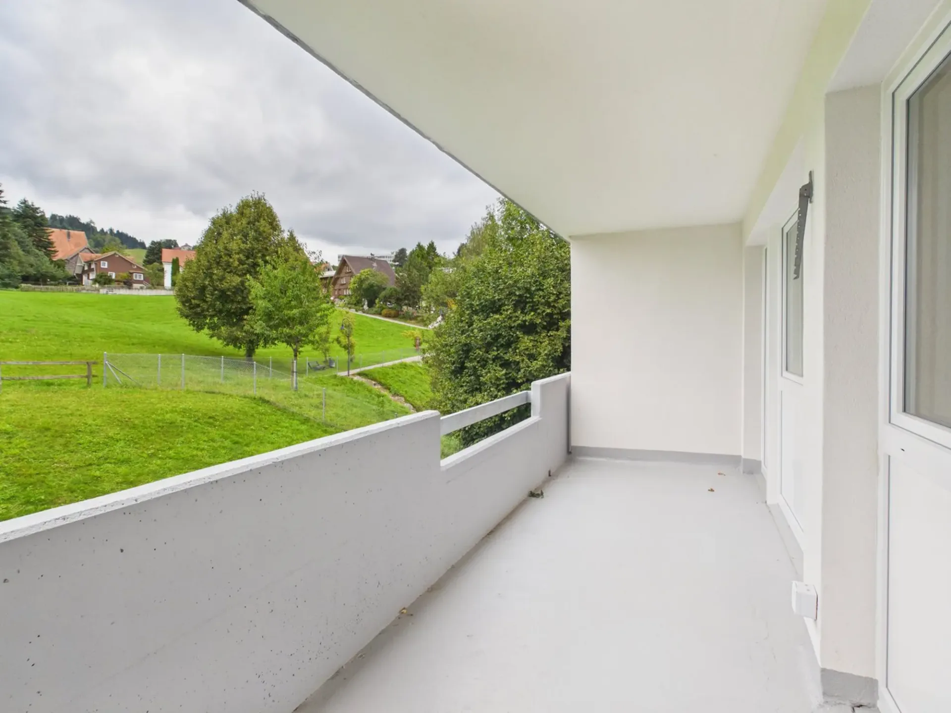 Helle 4.5-Zimmer-Wohnung mit Balkon und schöner Aussicht in Speicher AR
